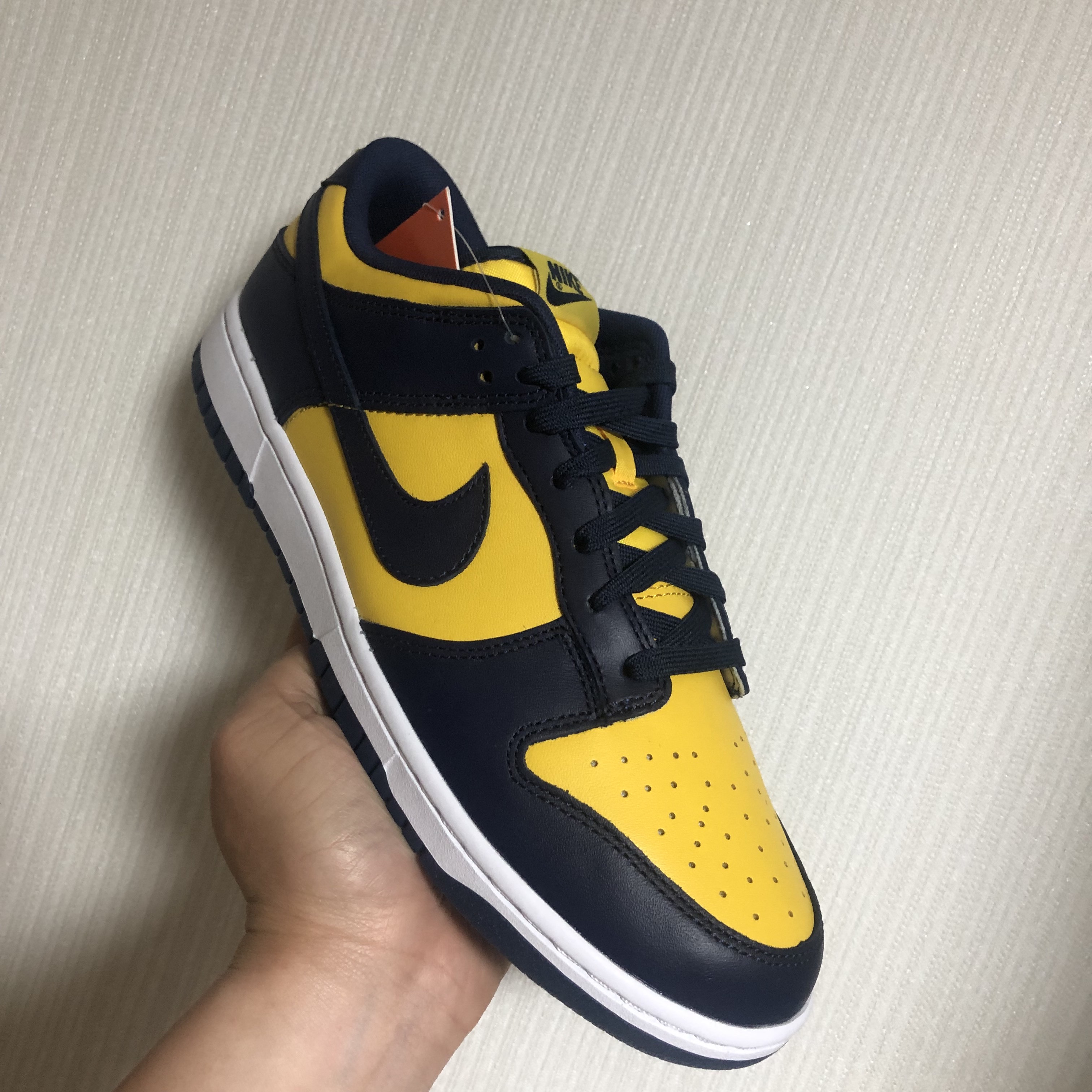 Nike Dunk Low Retro Varsity Maize 착용 스타일 - 4