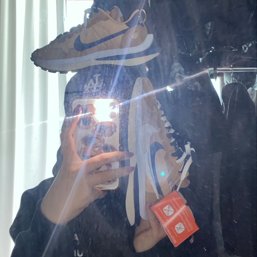 Nike x Sacai VaporWaffle Sesame and Blue Void 착용 스타일 - 1