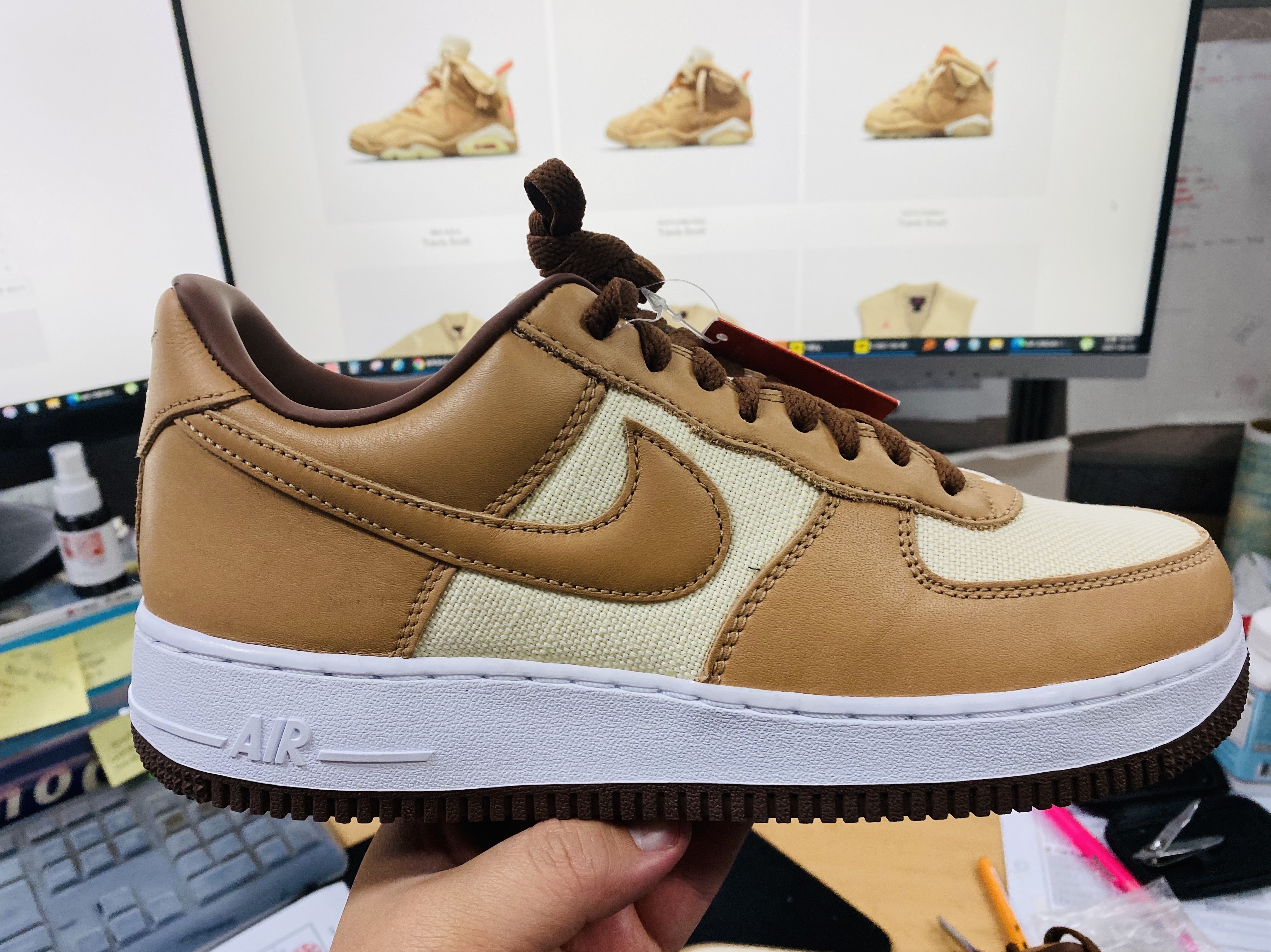 Nike Air Force 1 Low QS Acorn 2021 착용 스타일