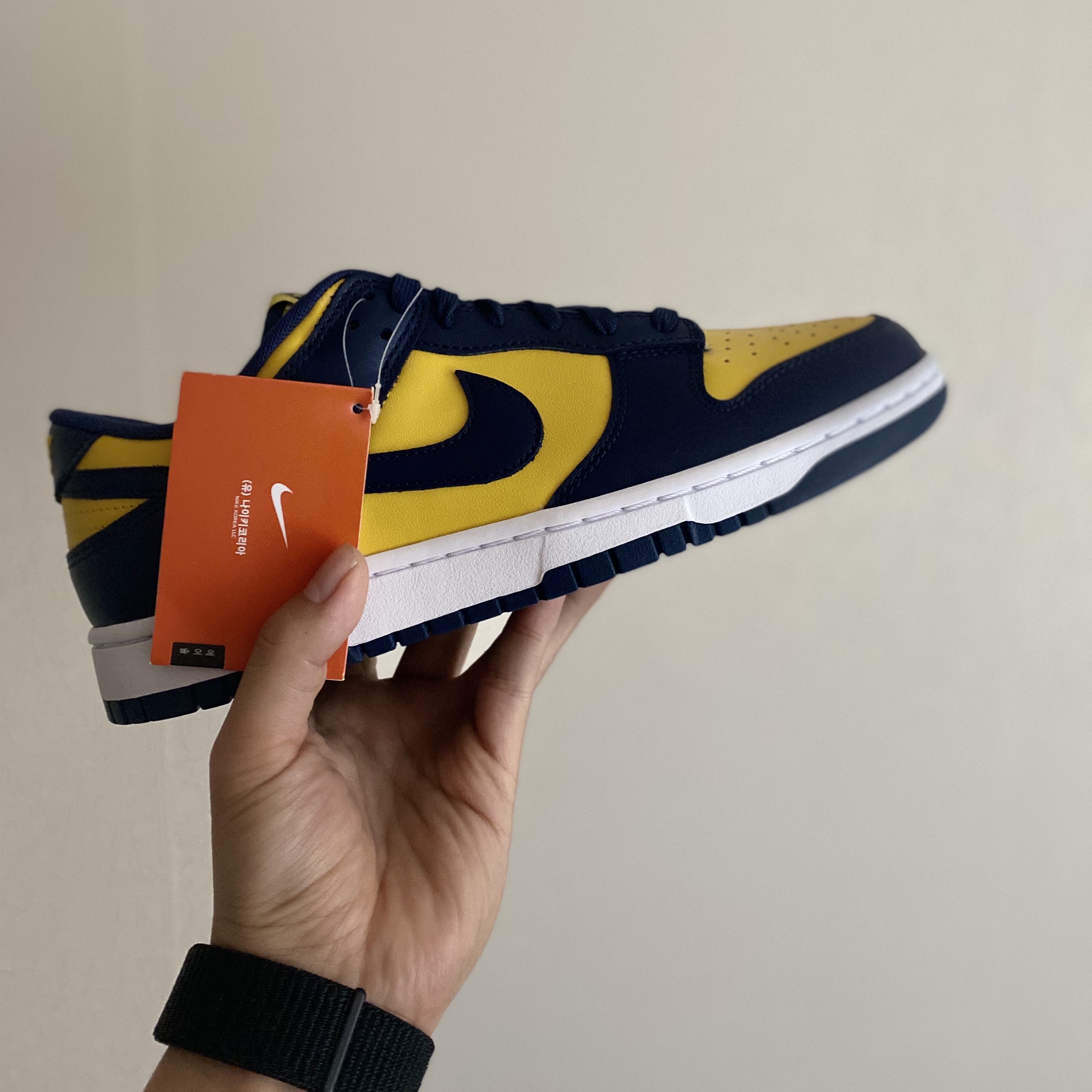 Nike Dunk Low Retro Varsity Maize 착용 스타일 - 1