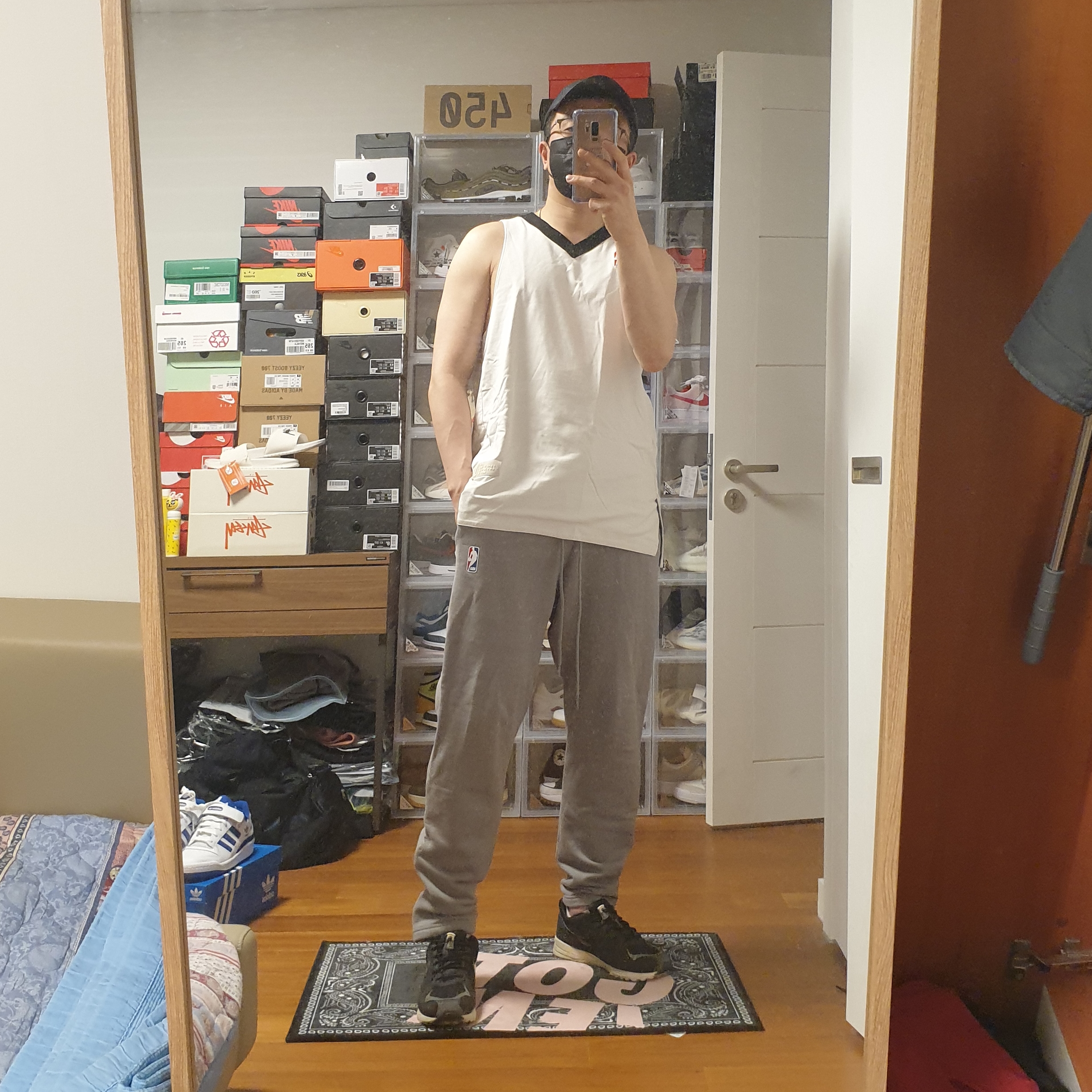 Nike x Fear of God Air Skylon 2 Black Sail, Nike x Fear of God Warm Up Pants Dust 착용 스타일 - 1