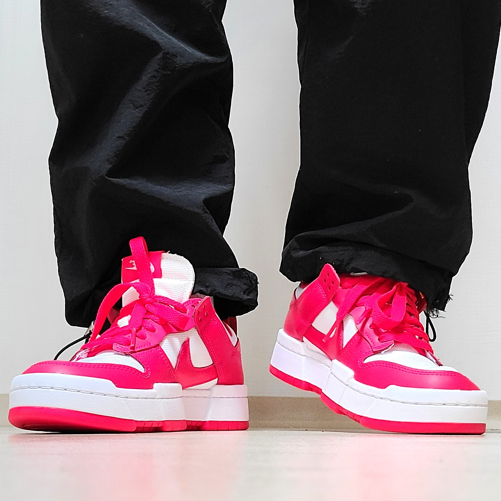 (W) Nike Dunk Low Disrupt Siren Red 착용 스타일 - 2