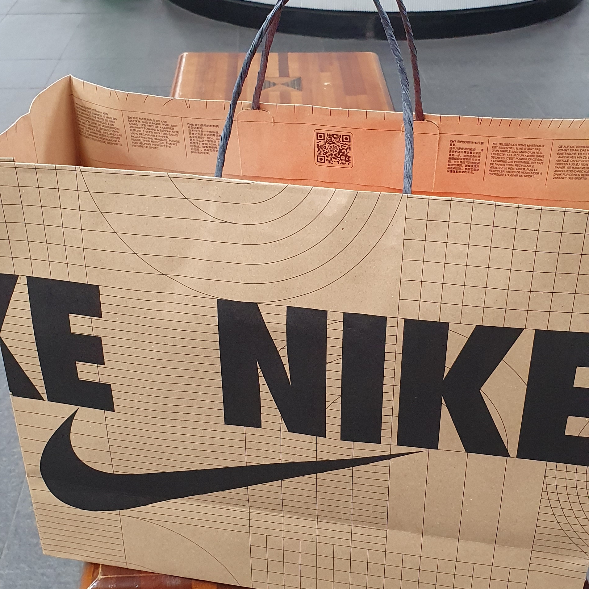 Nike x Sacai VaporWaffle Sesame and Blue Void 착용 스타일 - 1