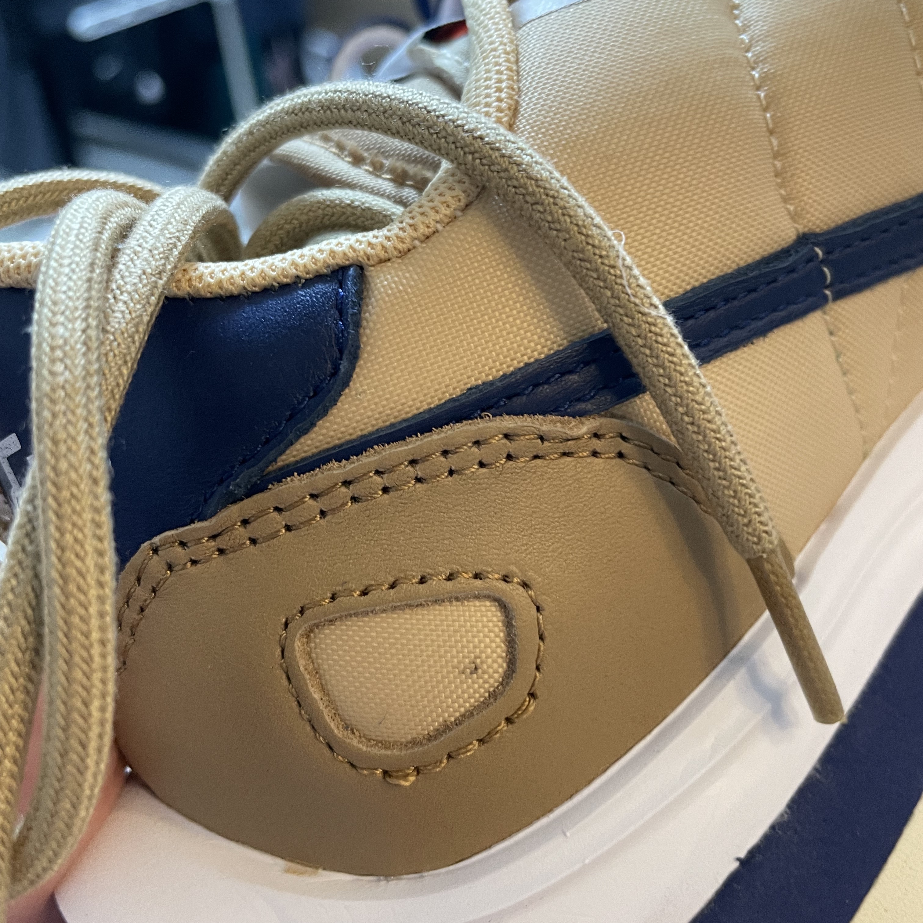 Nike x Sacai VaporWaffle Sesame and Blue Void 착용 스타일 - 4