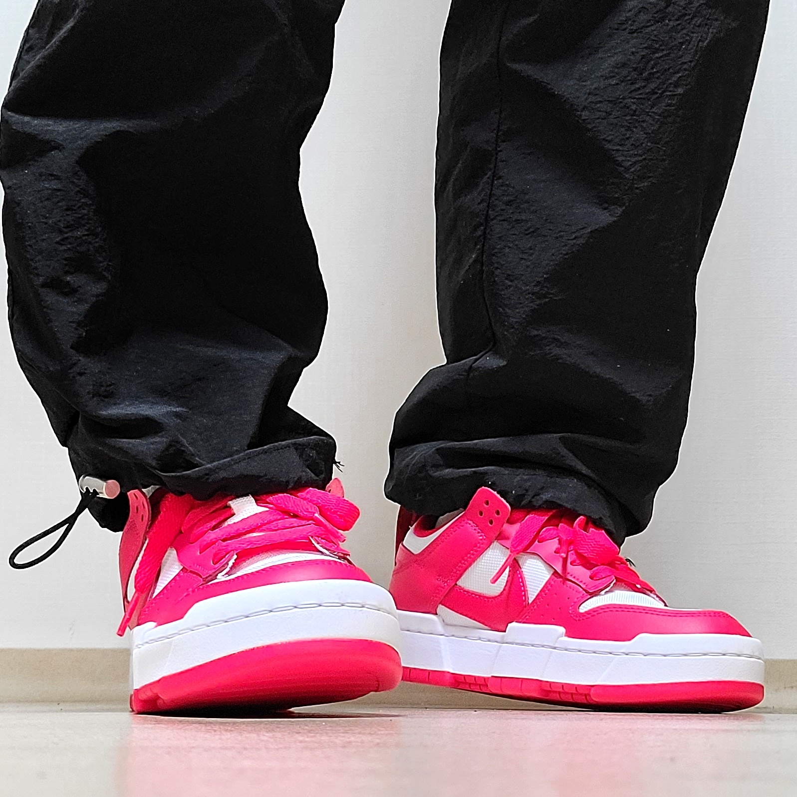 (W) Nike Dunk Low Disrupt Siren Red 착용 스타일 - 1