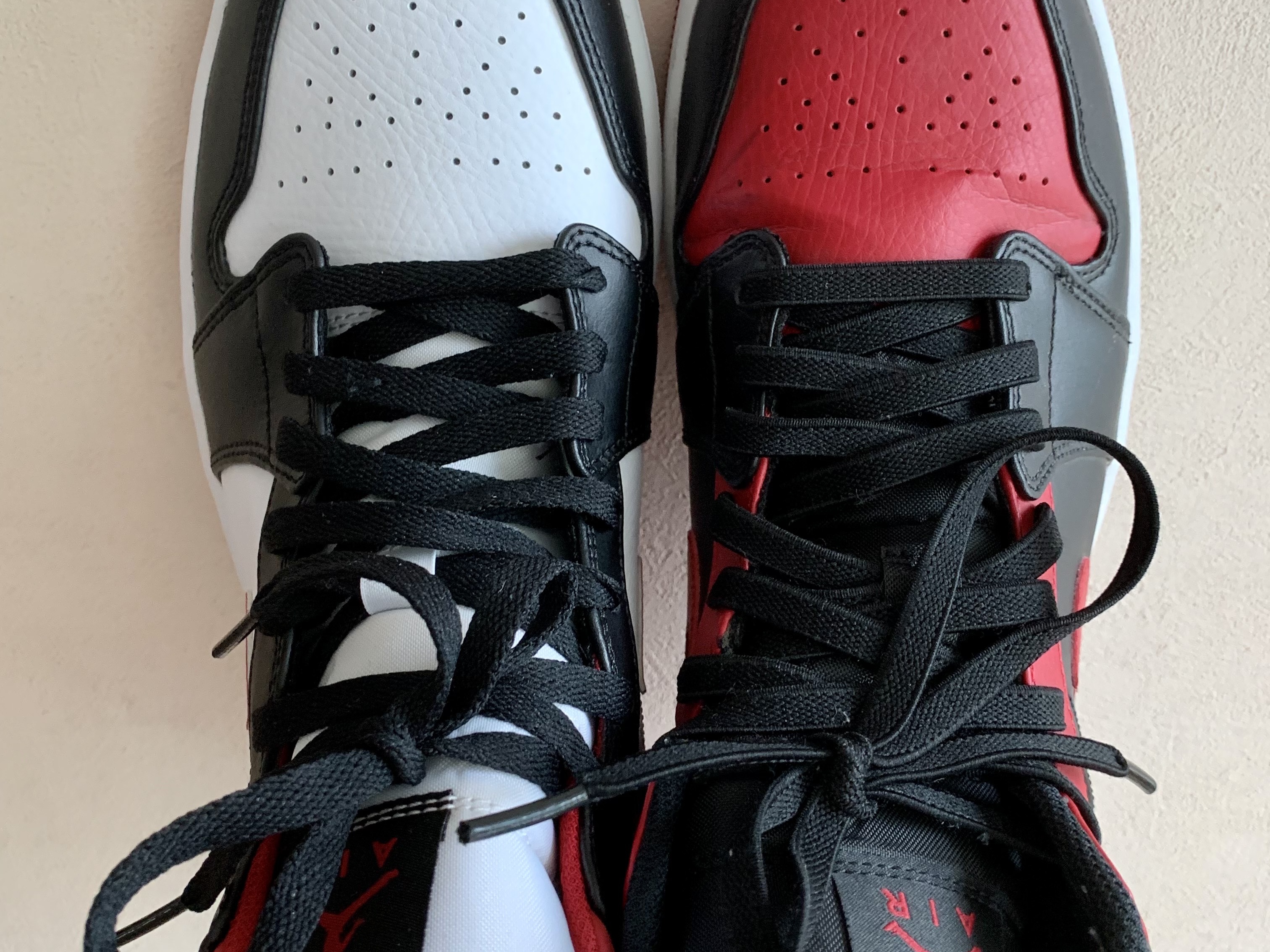 Jordan 1 Mid Gym Red Black White, Jordan 1 Mid Bred Banned 2020 착용 스타일 - 2