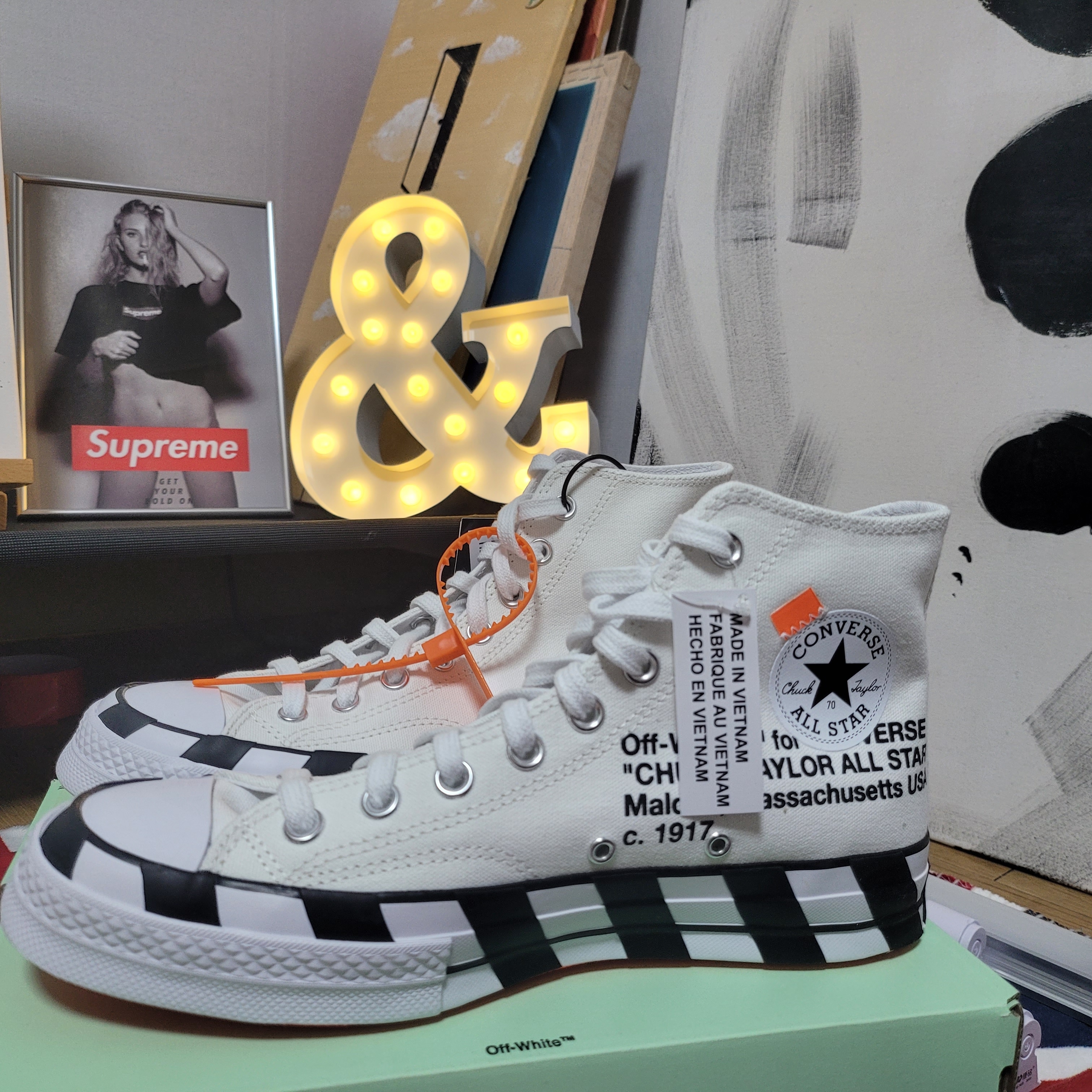 Converse x Off-White Chuck 70 High V2 2021 착용 스타일 - 1
