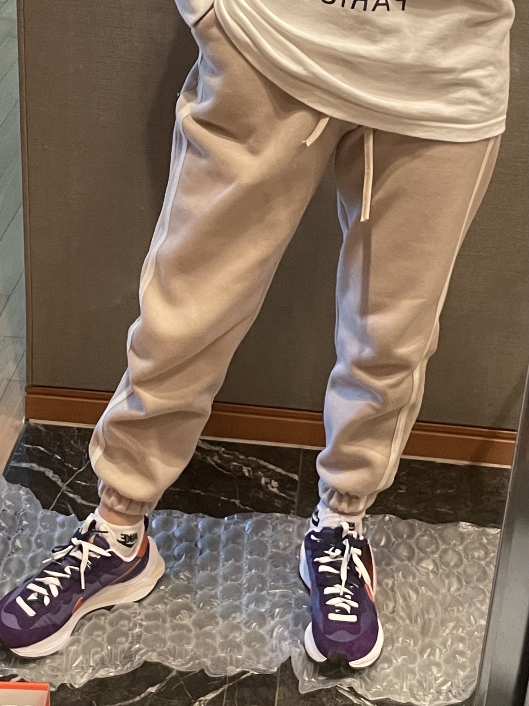Nike x Sacai VaporWaffle Dark Iris, Essentials Sweatpants Oatmeal/Oatmeal Heather/Light Heather Oatmeal 2020 착용 스타일 - 4