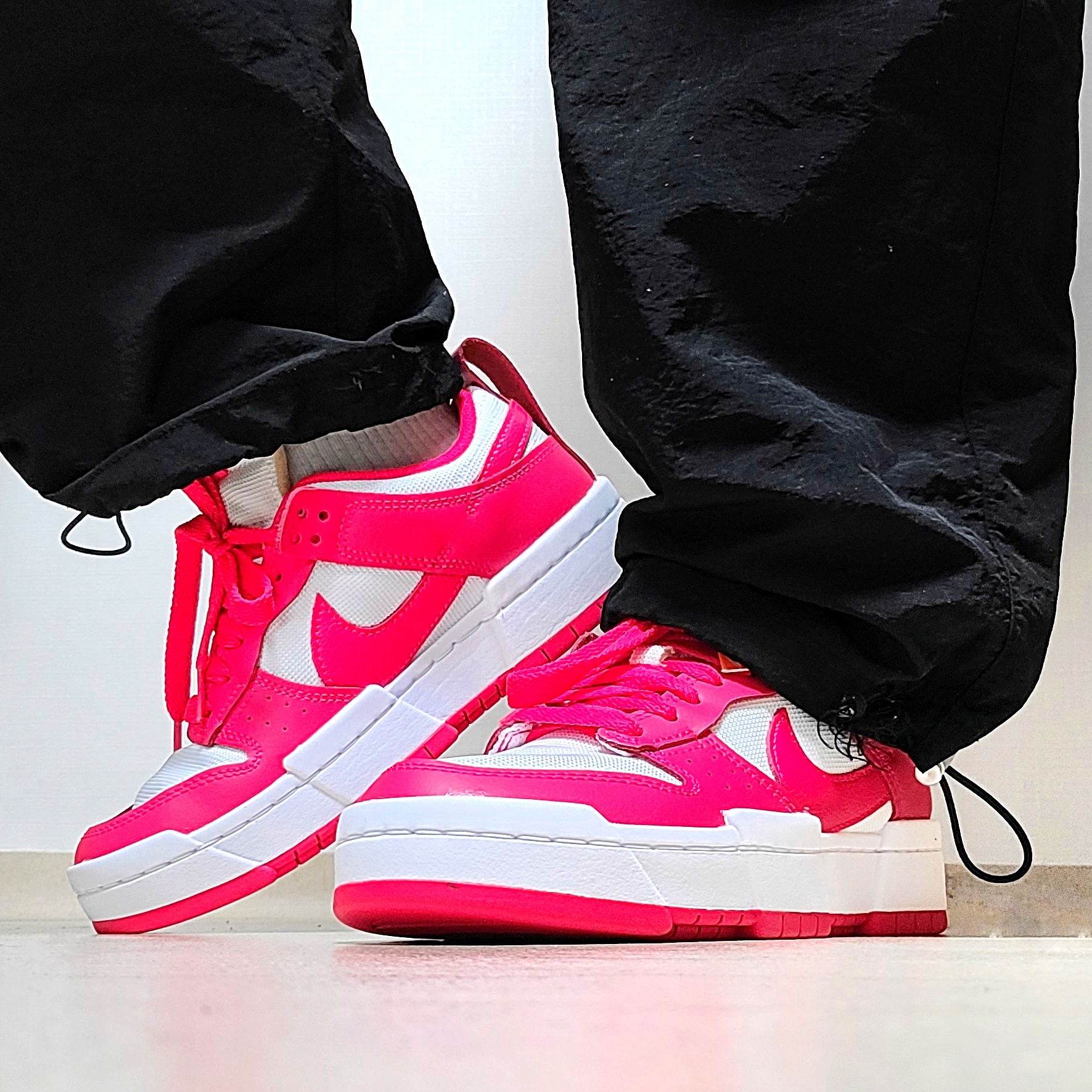 (W) Nike Dunk Low Disrupt Siren Red 착용 스타일 - 4