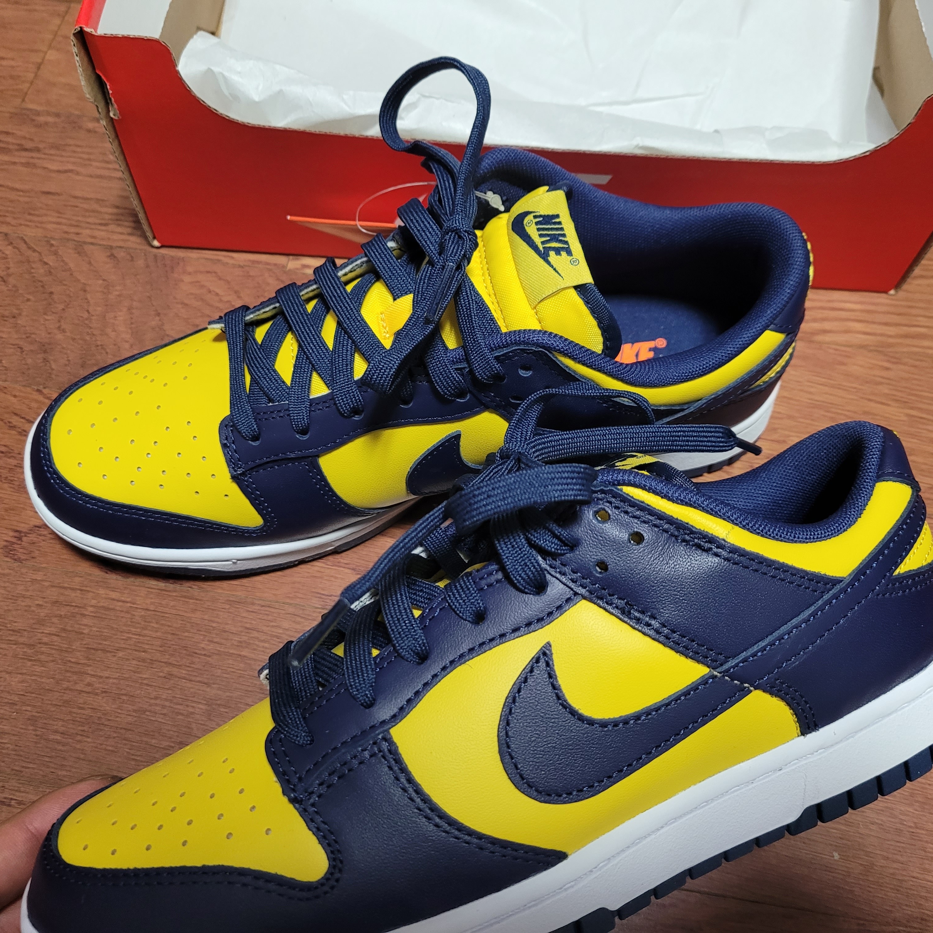 Nike Dunk Low Retro Varsity Maize 착용 스타일 - 2