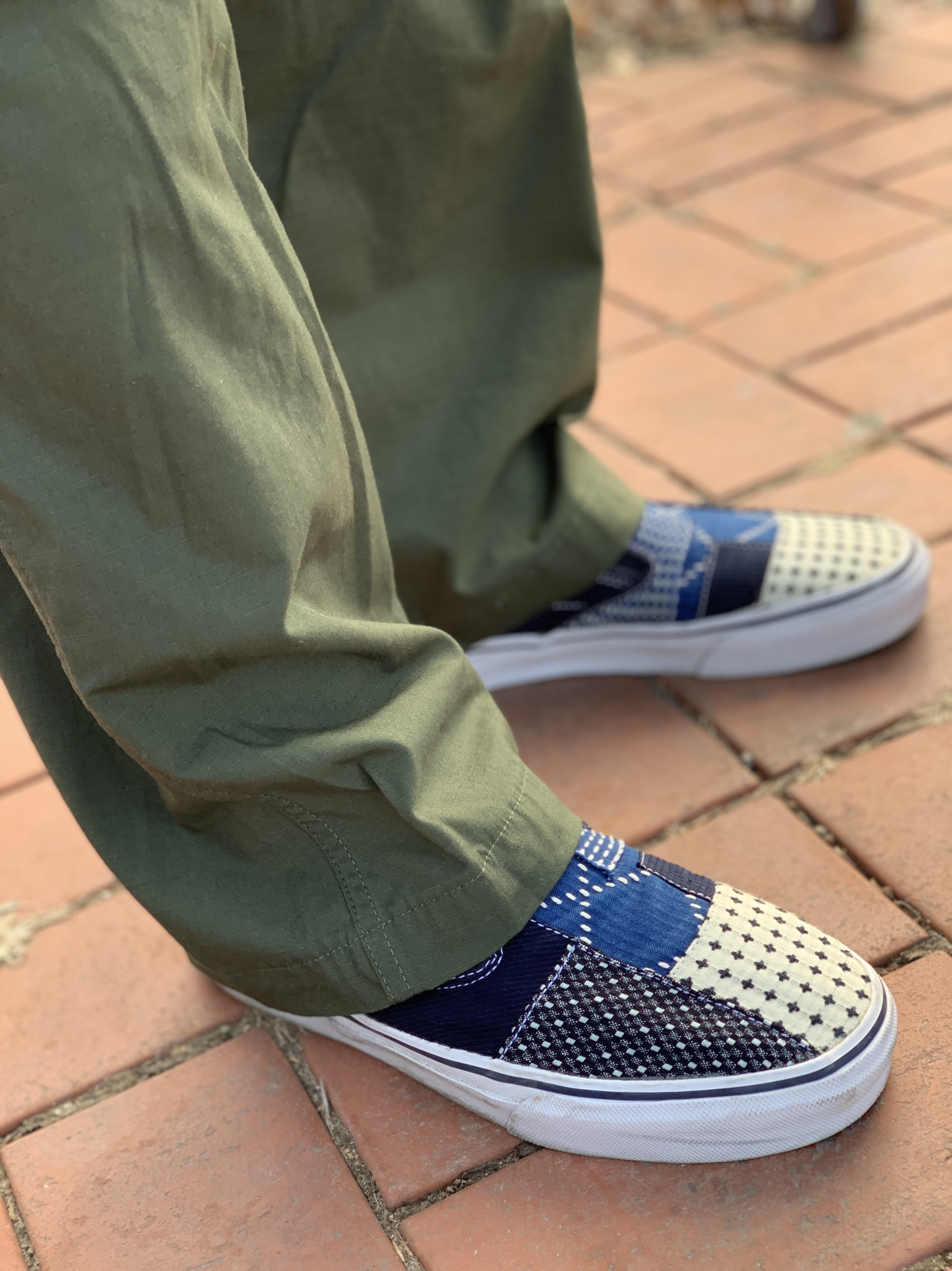 Vans x FDMTL Slip-On Patchwork Deep Indigo 착용 스타일 - 2
