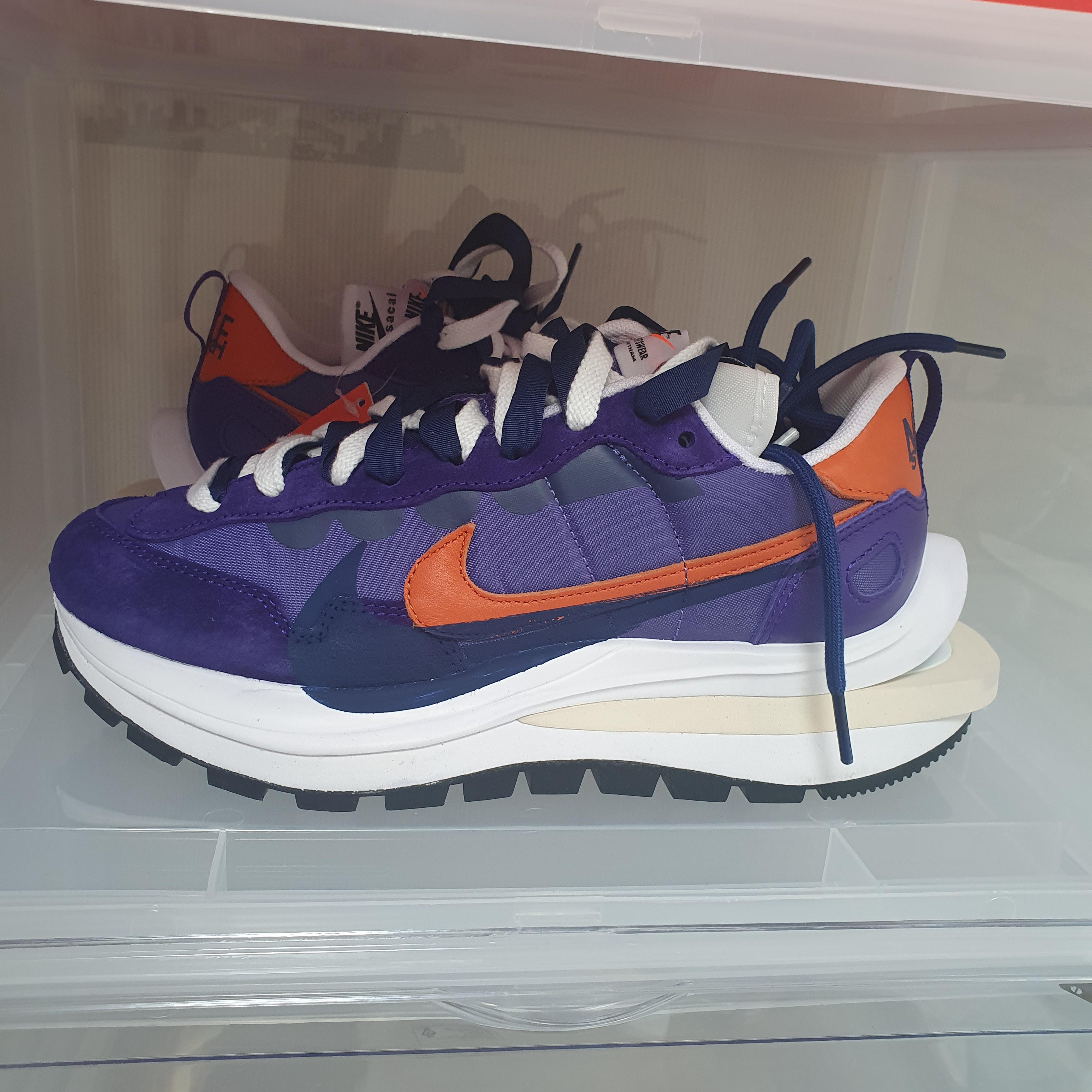 Nike x Sacai VaporWaffle Dark Iris 착용 스타일