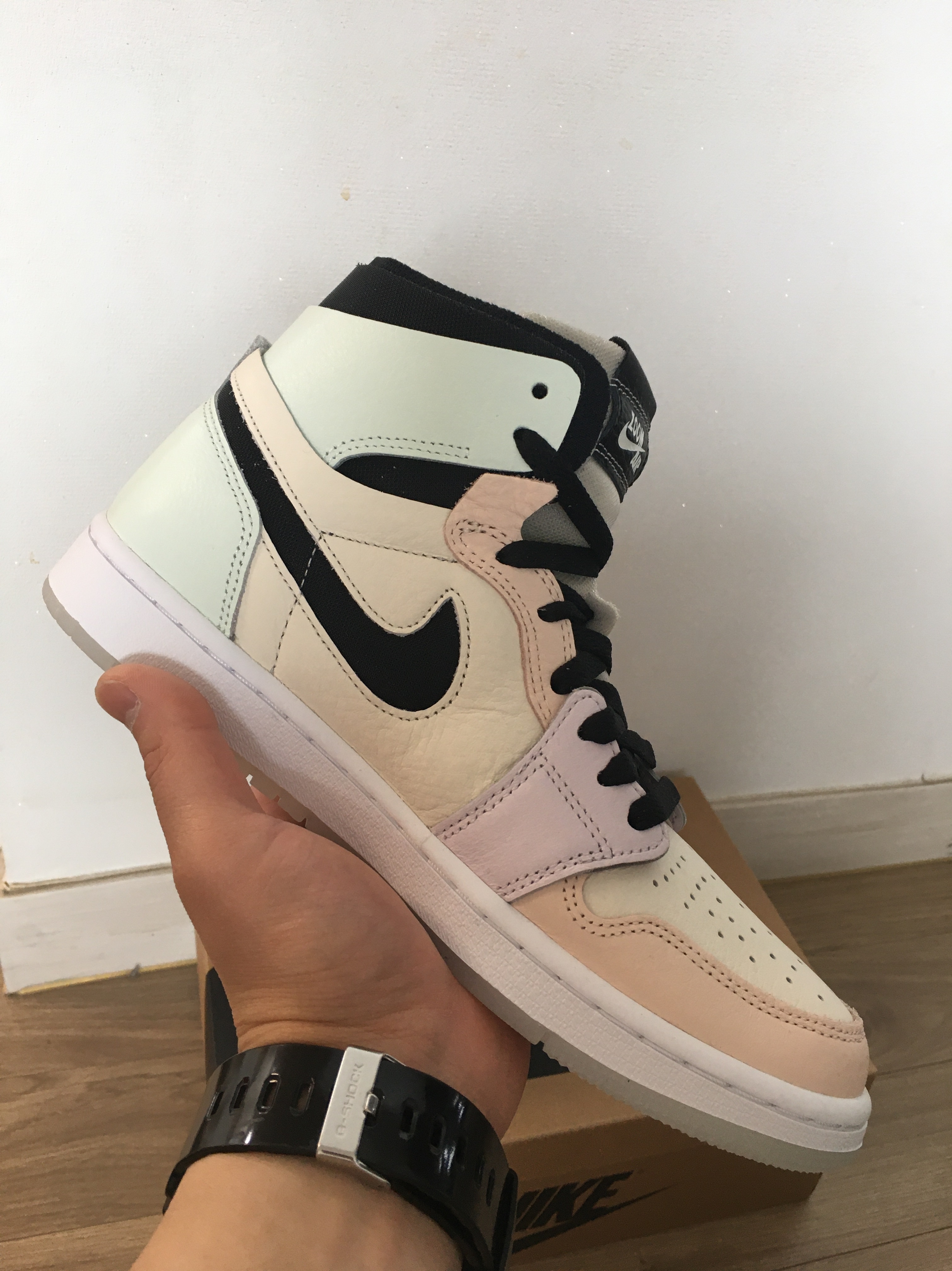 (W) Jordan 1 Zoom Air CMFT Pale Ivory 착용 스타일 - 1