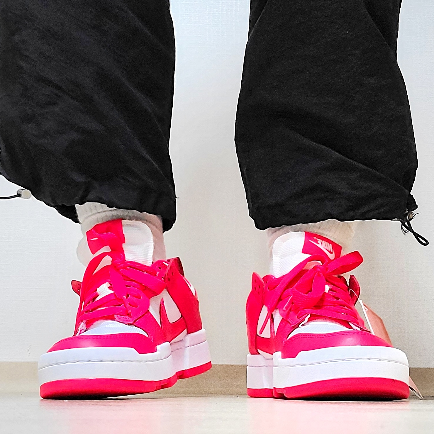 (W) Nike Dunk Low Disrupt Siren Red 착용 스타일 - 5