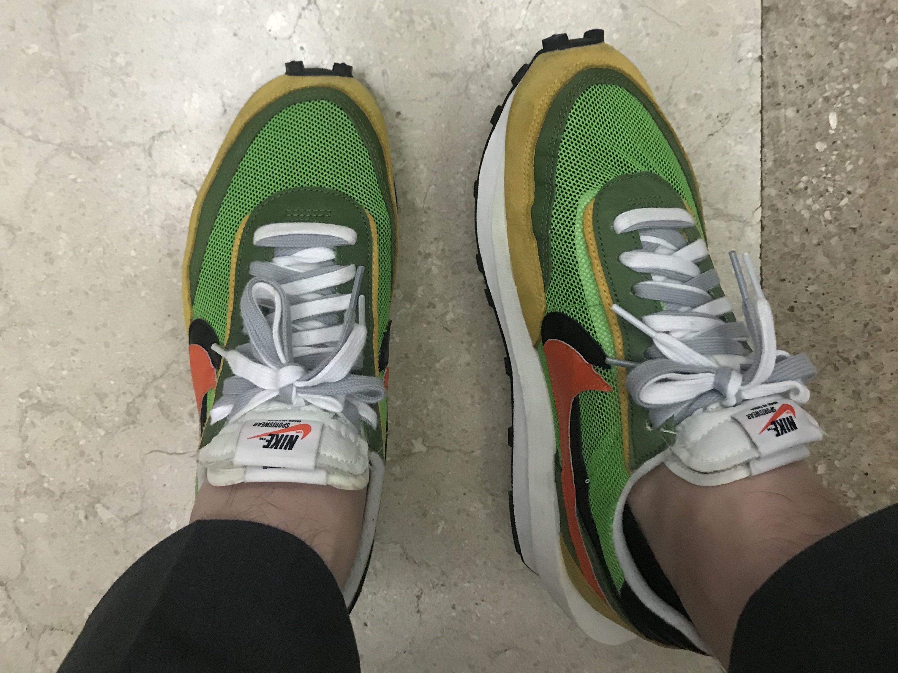 Nike x Sacai LDWaffle Green Multi 착용 스타일 - 1