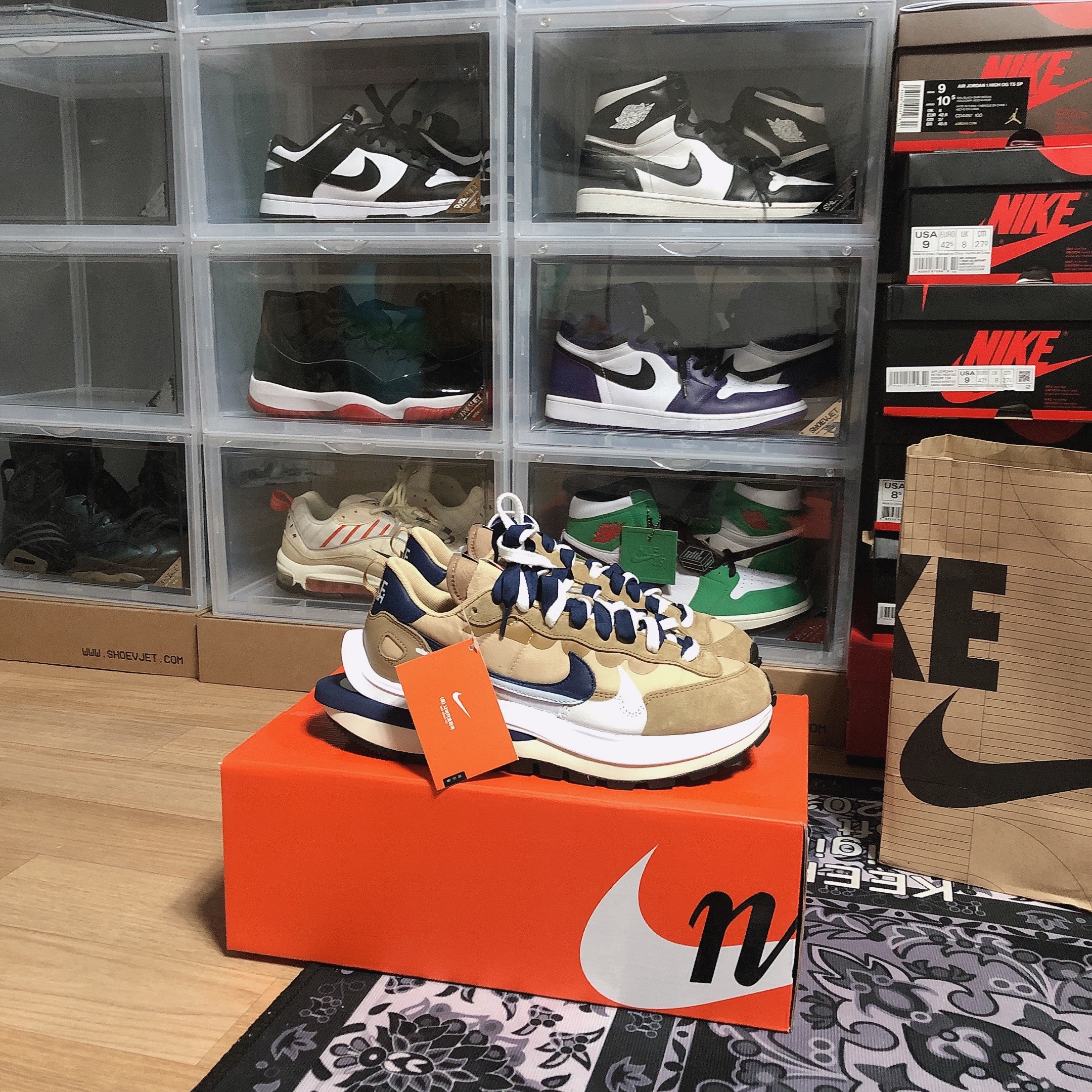 Nike x Sacai VaporWaffle Sesame and Blue Void 착용 스타일