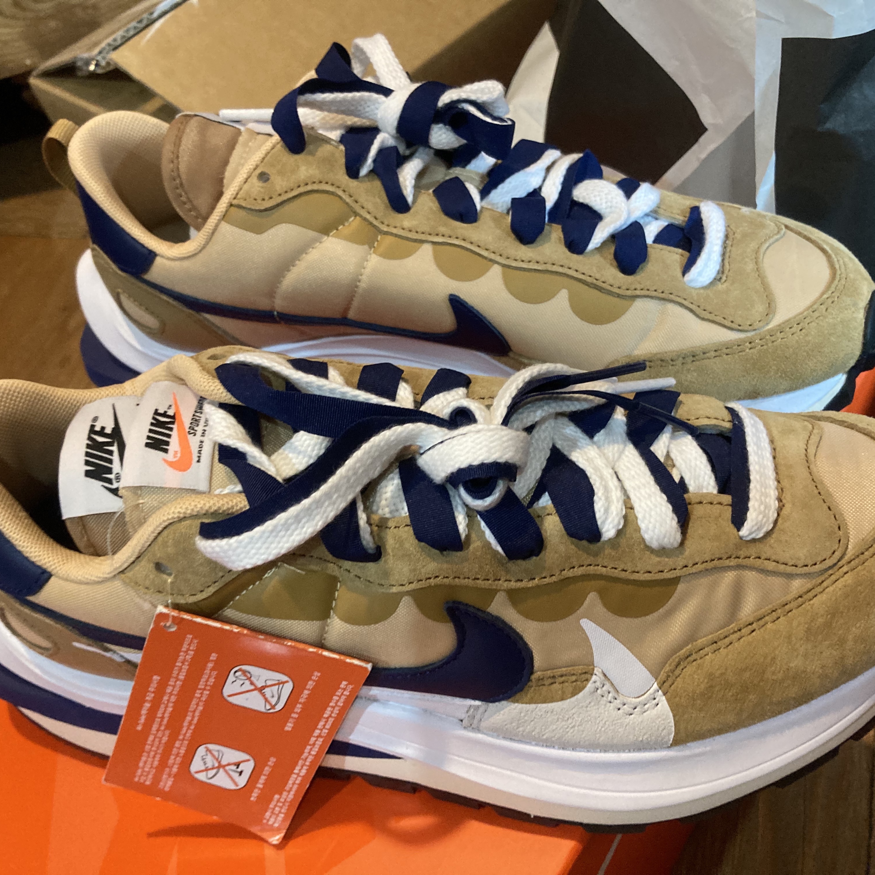 Nike x Sacai VaporWaffle Sesame and Blue Void 착용 스타일 - 1