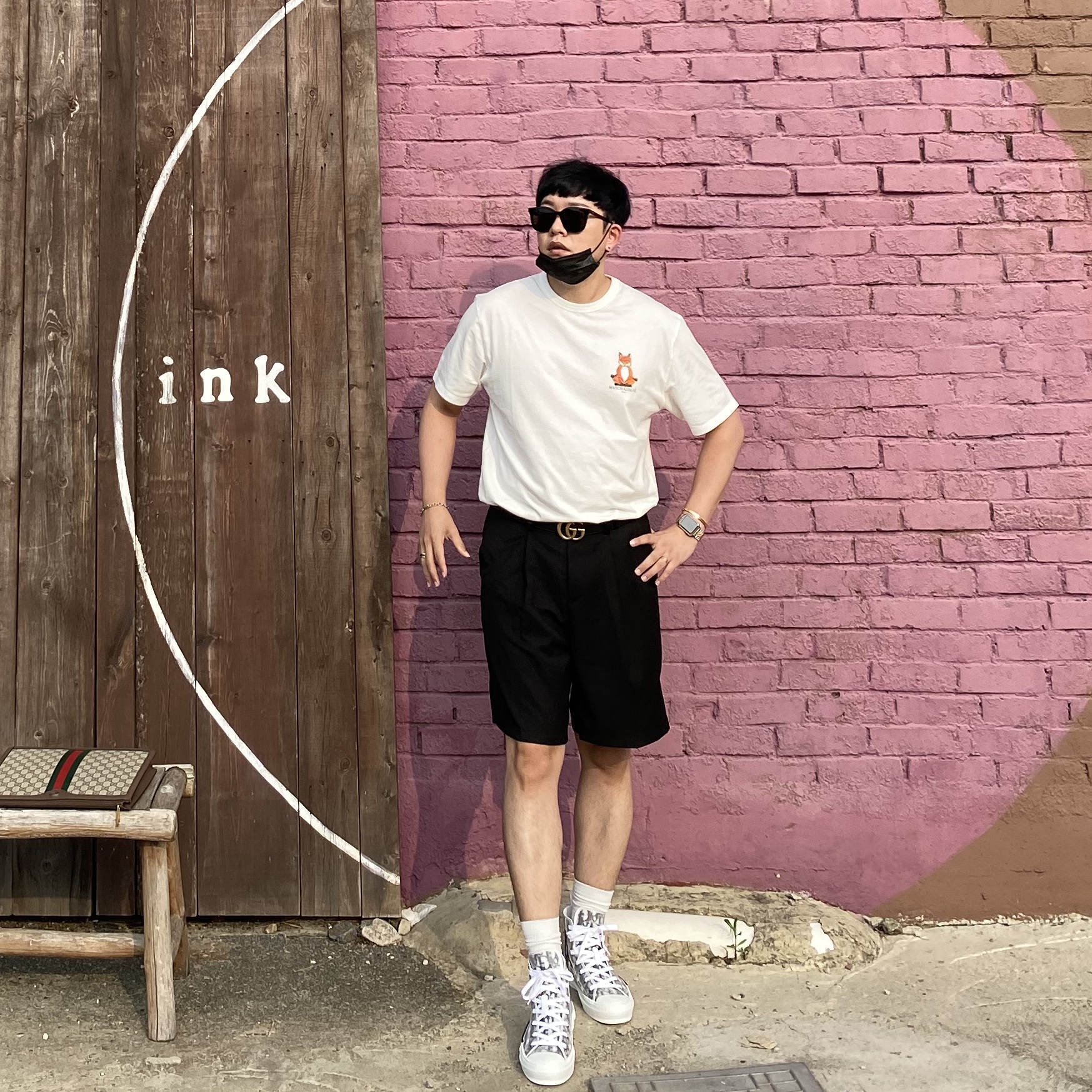 Dior B23 High Dior Oblique White & Black, Maison Kitsune Chillax Fox Patch Classic T-Shirt White 착용 스타일