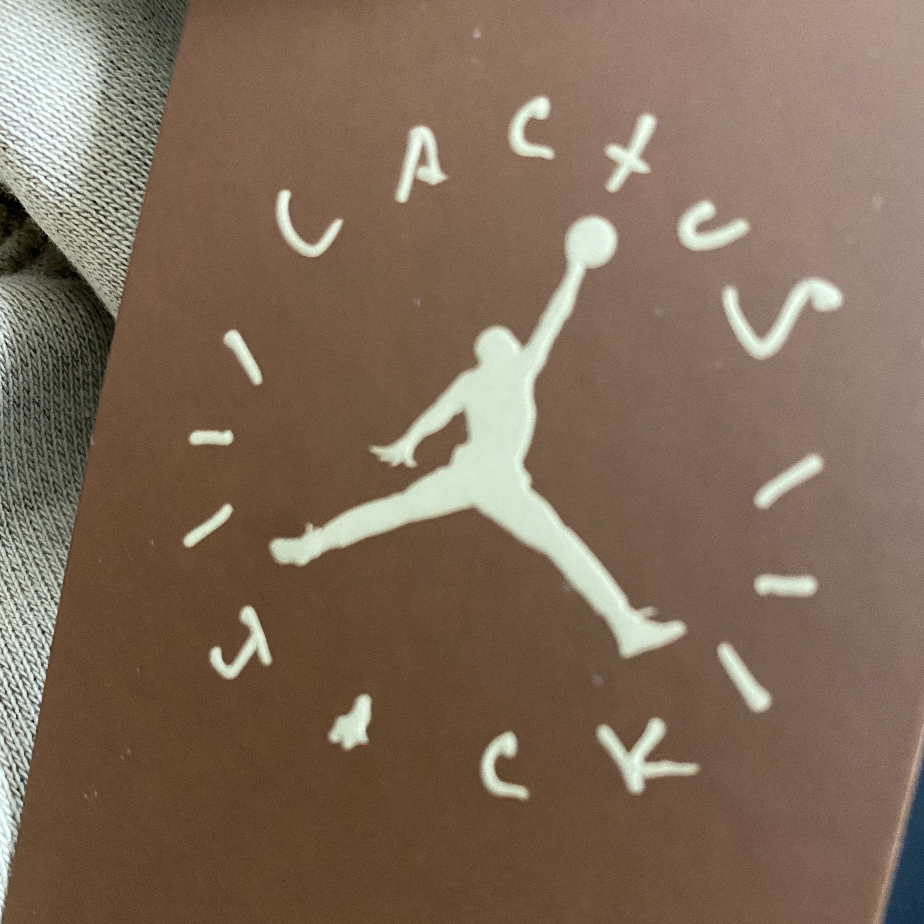 Jordan x Travis Scott Pullover Hoodie - Asia 착용 스타일 - 3