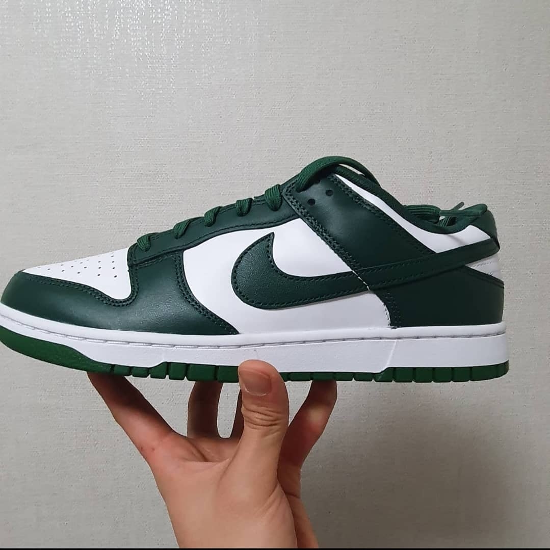 Nike Dunk Low Retro Varsity Green 착용 스타일 - 2