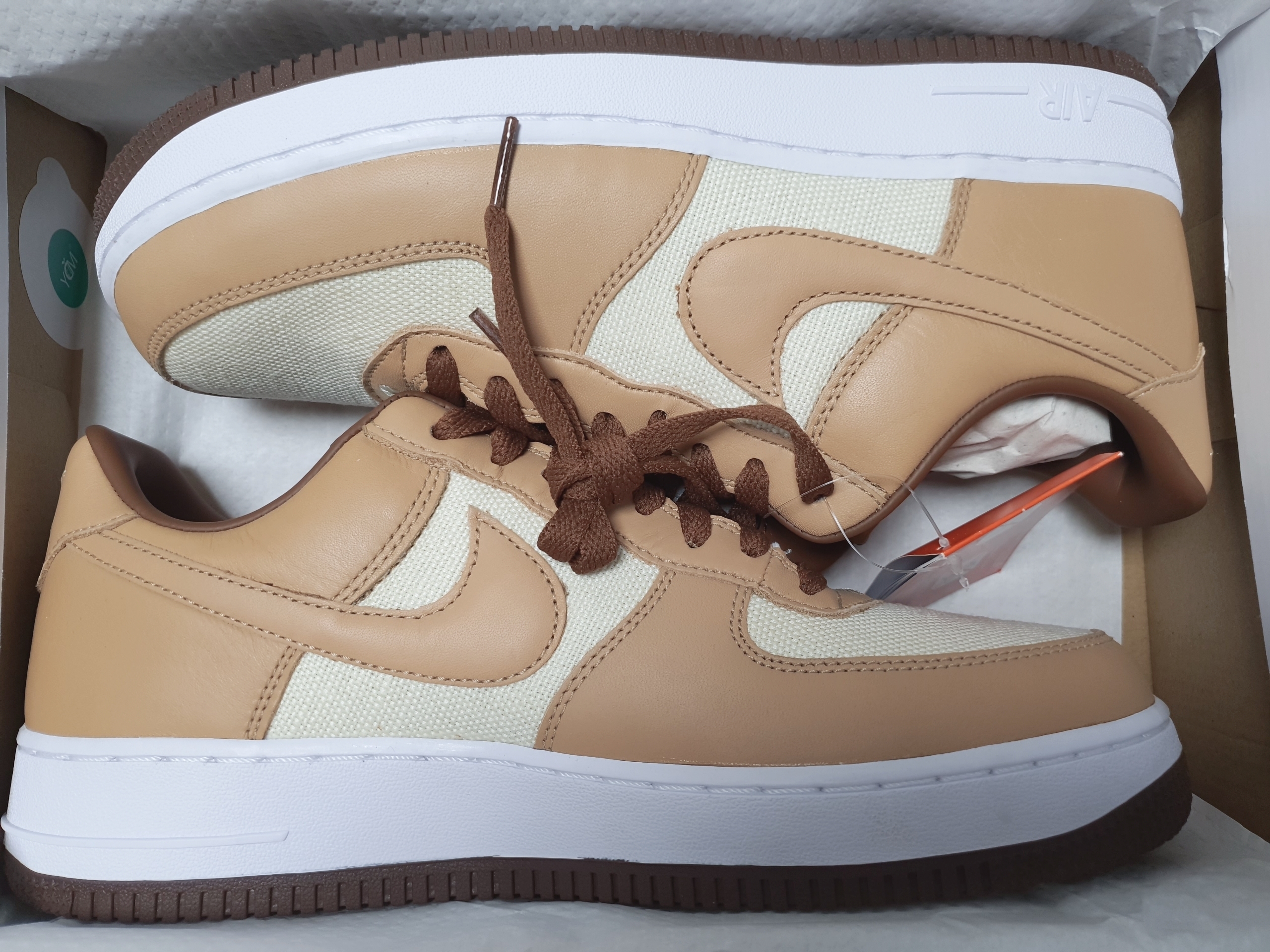 Nike Air Force 1 Low QS Acorn 2021 착용 스타일