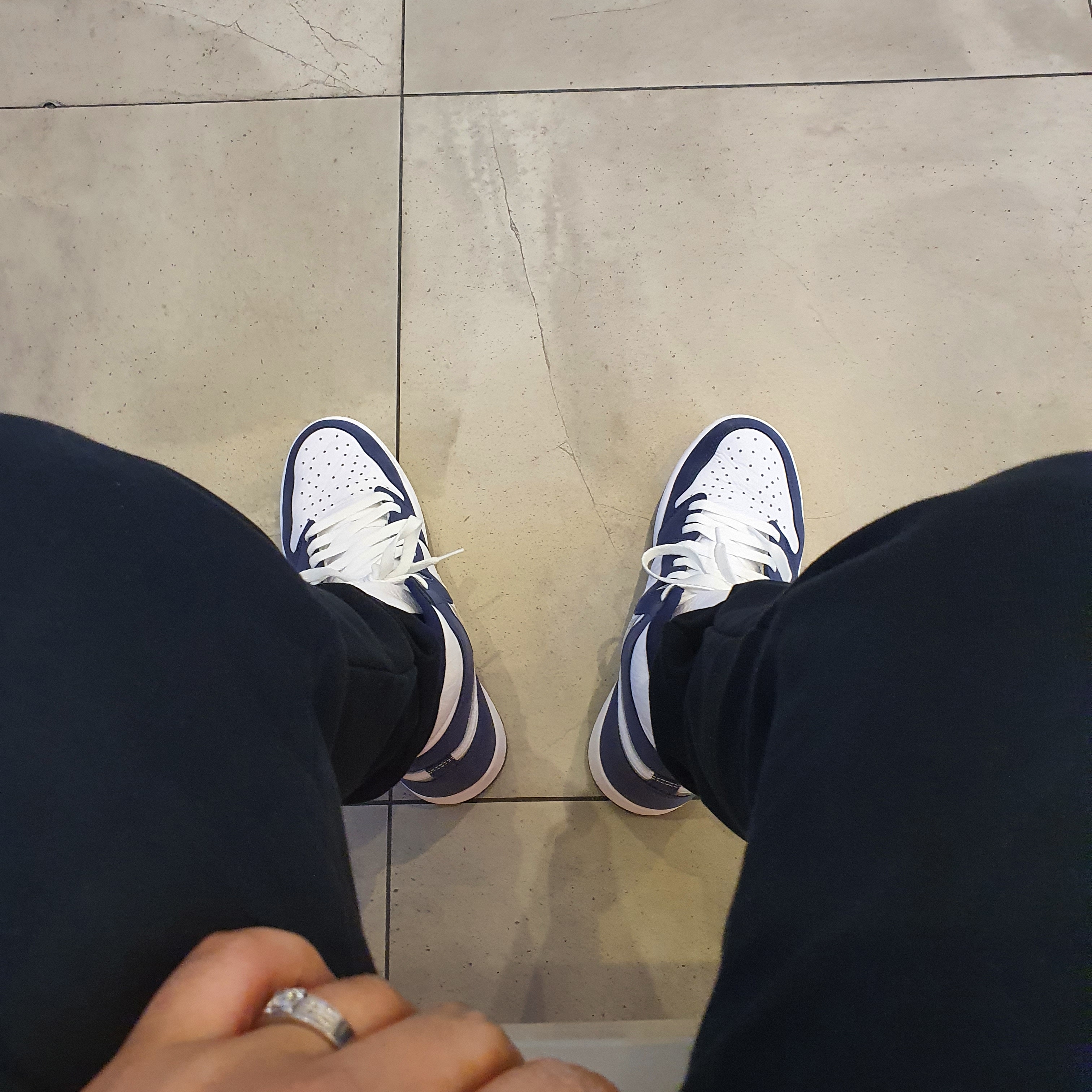 Jordan 1 Retro High OG CO.JP Midnight Navy 착용 스타일