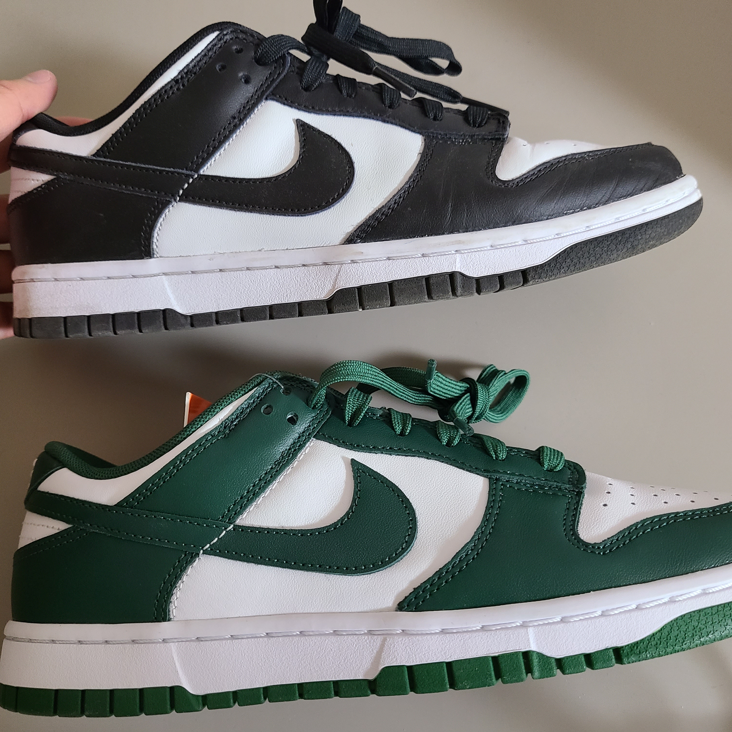 Nike Dunk Low Retro Black, Nike Dunk Low Retro Varsity Green 착용 스타일