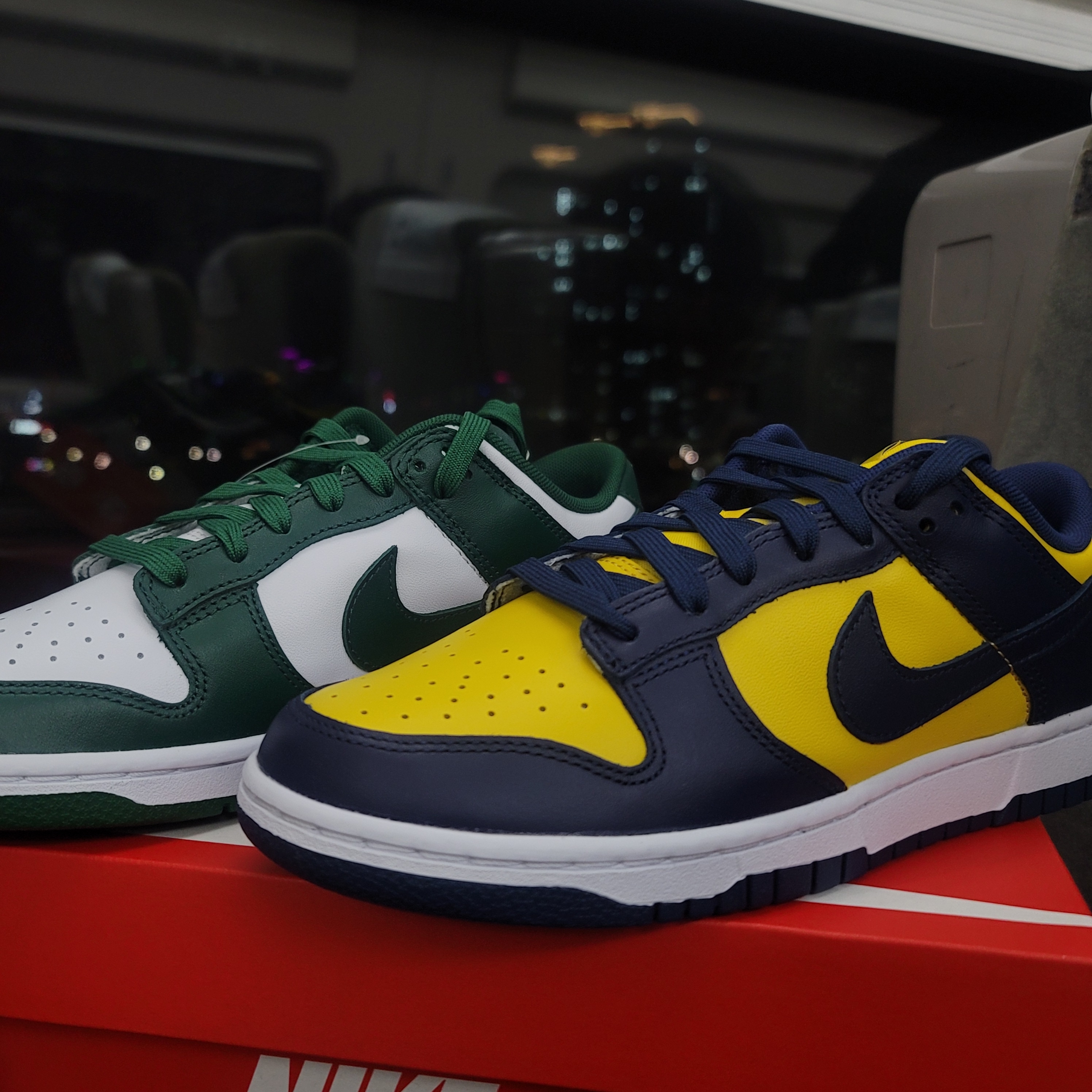 Nike Dunk Low Retro Varsity Maize, Nike Dunk Low Retro Varsity Green 착용 스타일