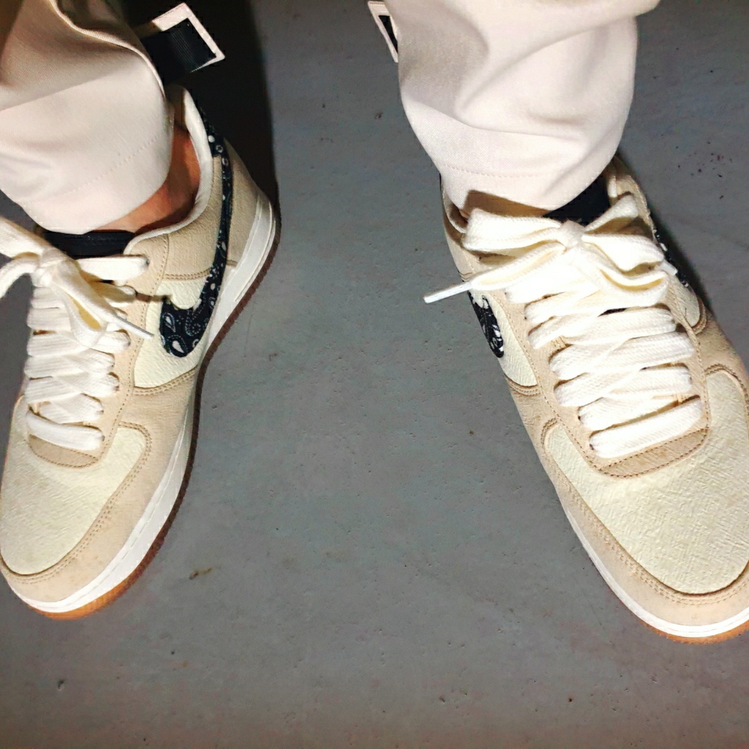 Nike Air Force 1 '07 LV8 Paisley Swoosh 착용 스타일 - 4