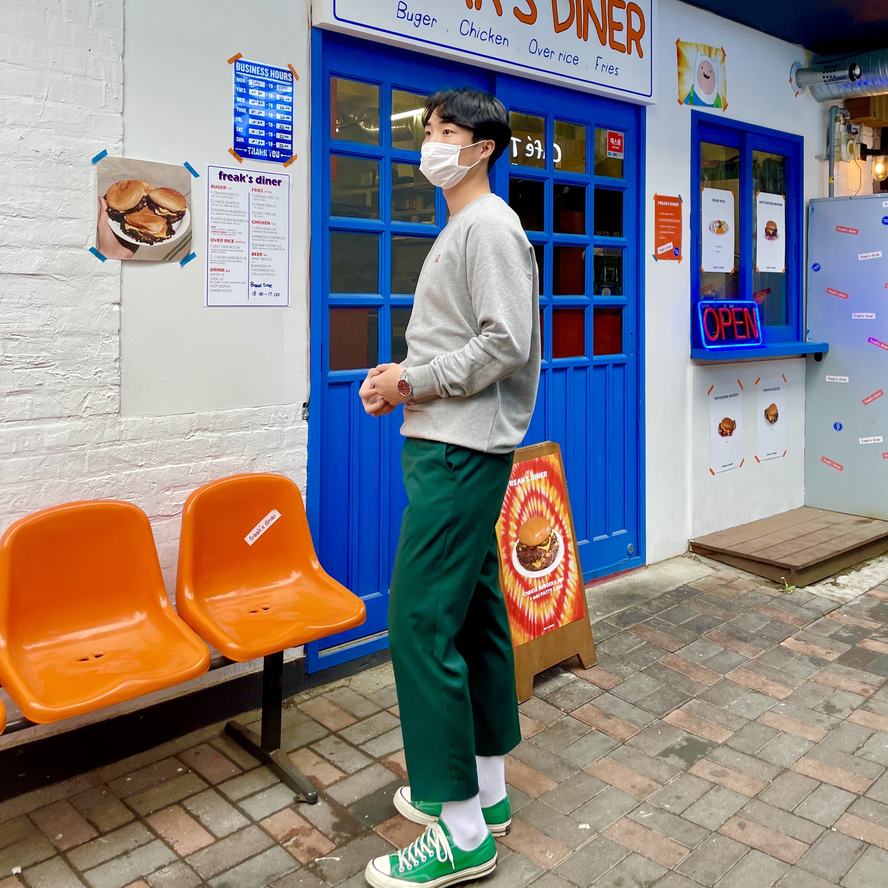 Maison Kitsune Fox Head Patch Classic Sweatshirt Grey Melange, Converse Chuck 70 Ox Amazon 착용 스타일 - 2