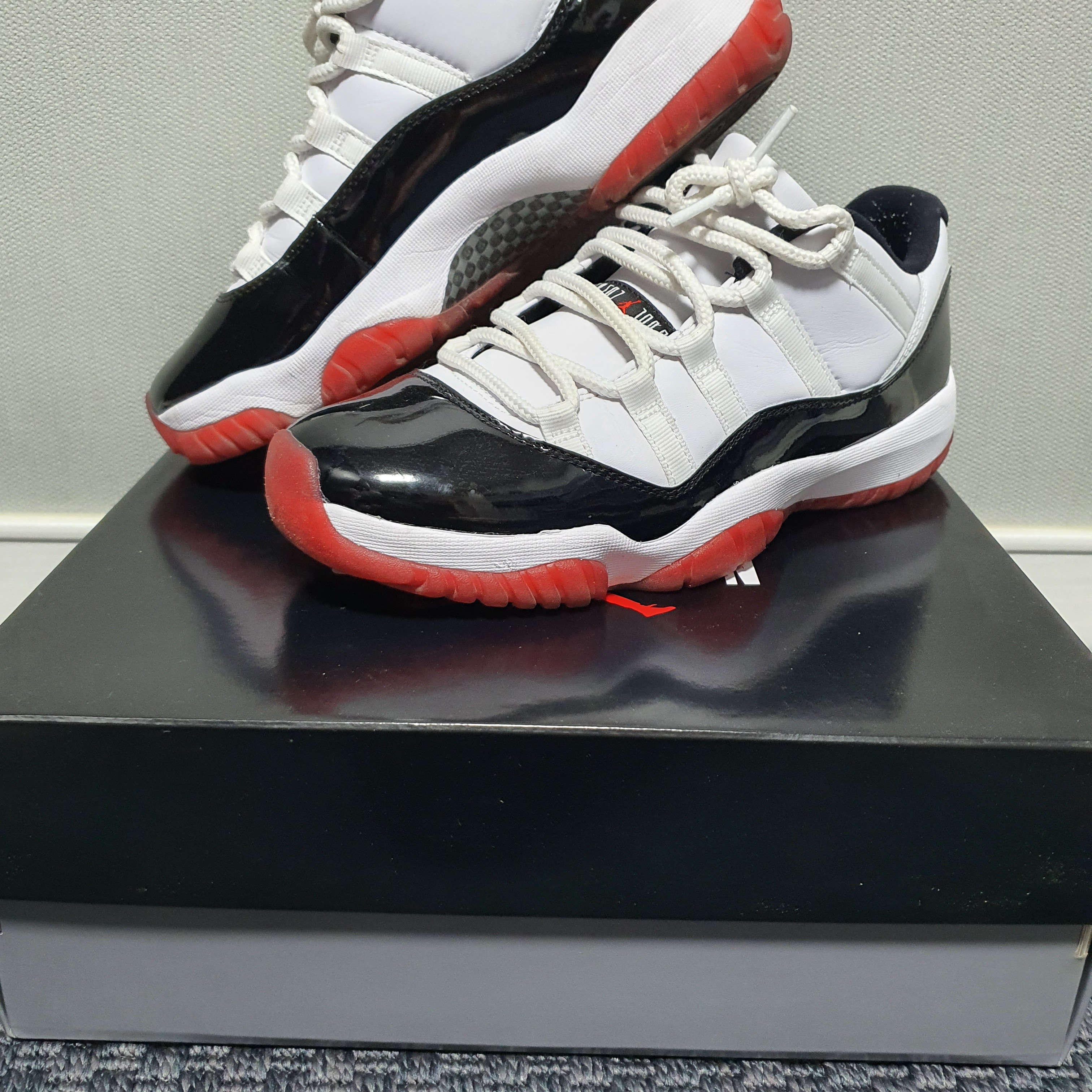 Jordan 11 Retro Low Concord Bred 착용 스타일