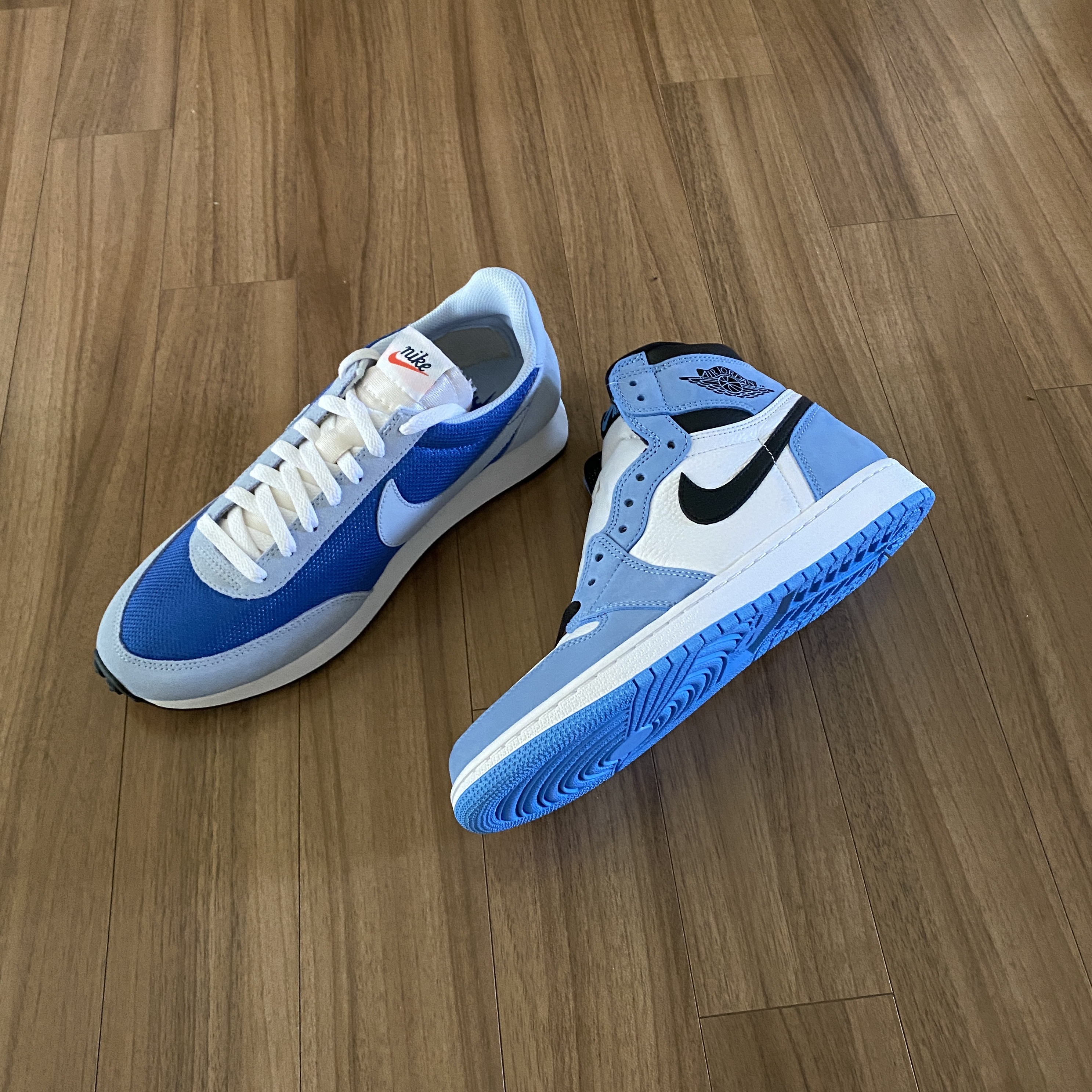 Jordan 1 Retro High OG University Blue, (W) Nike Air Zoom Spiridon Cage 2 White University Blue 착용 스타일 - 3
