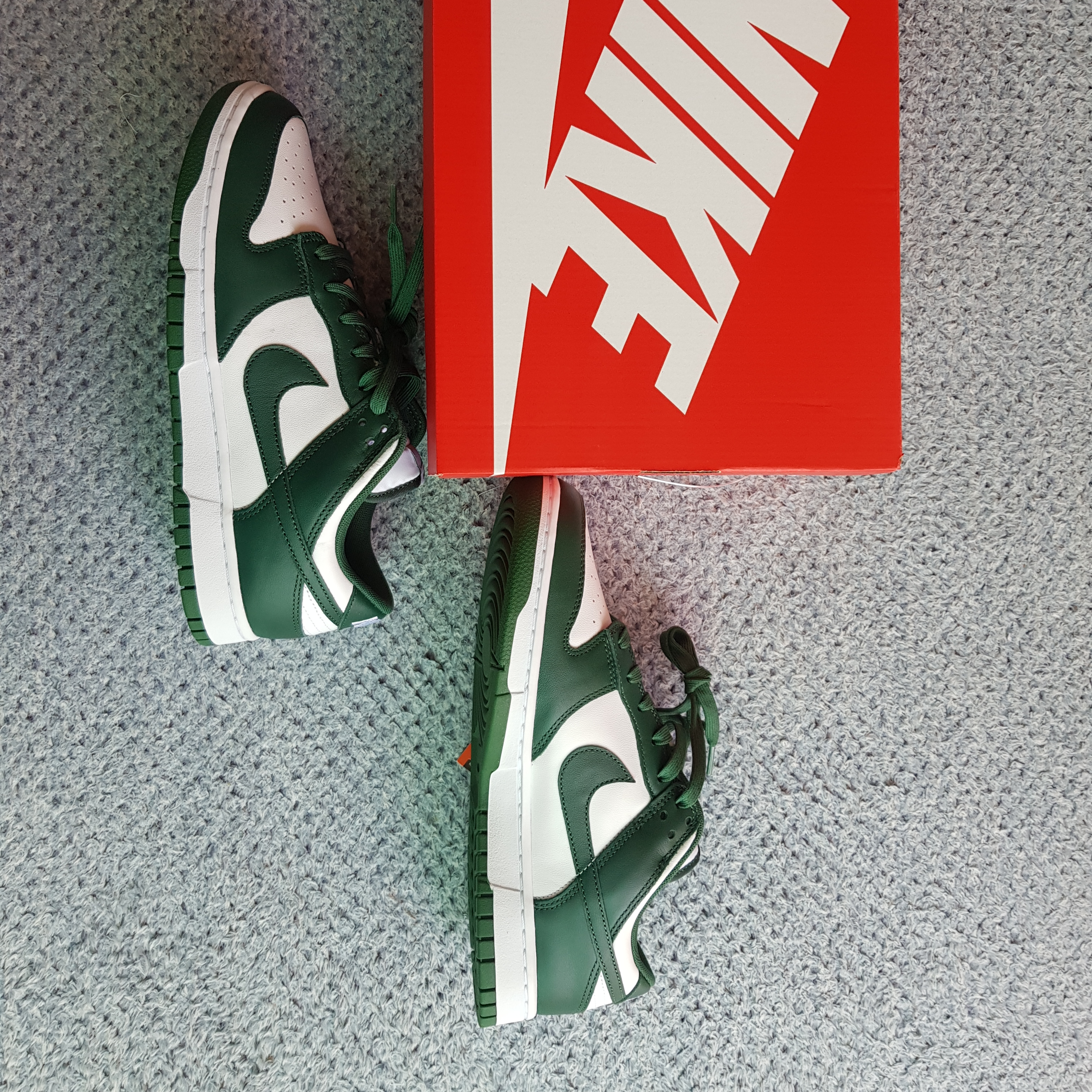 Nike Dunk Low Retro Varsity Green 착용 스타일 - 1