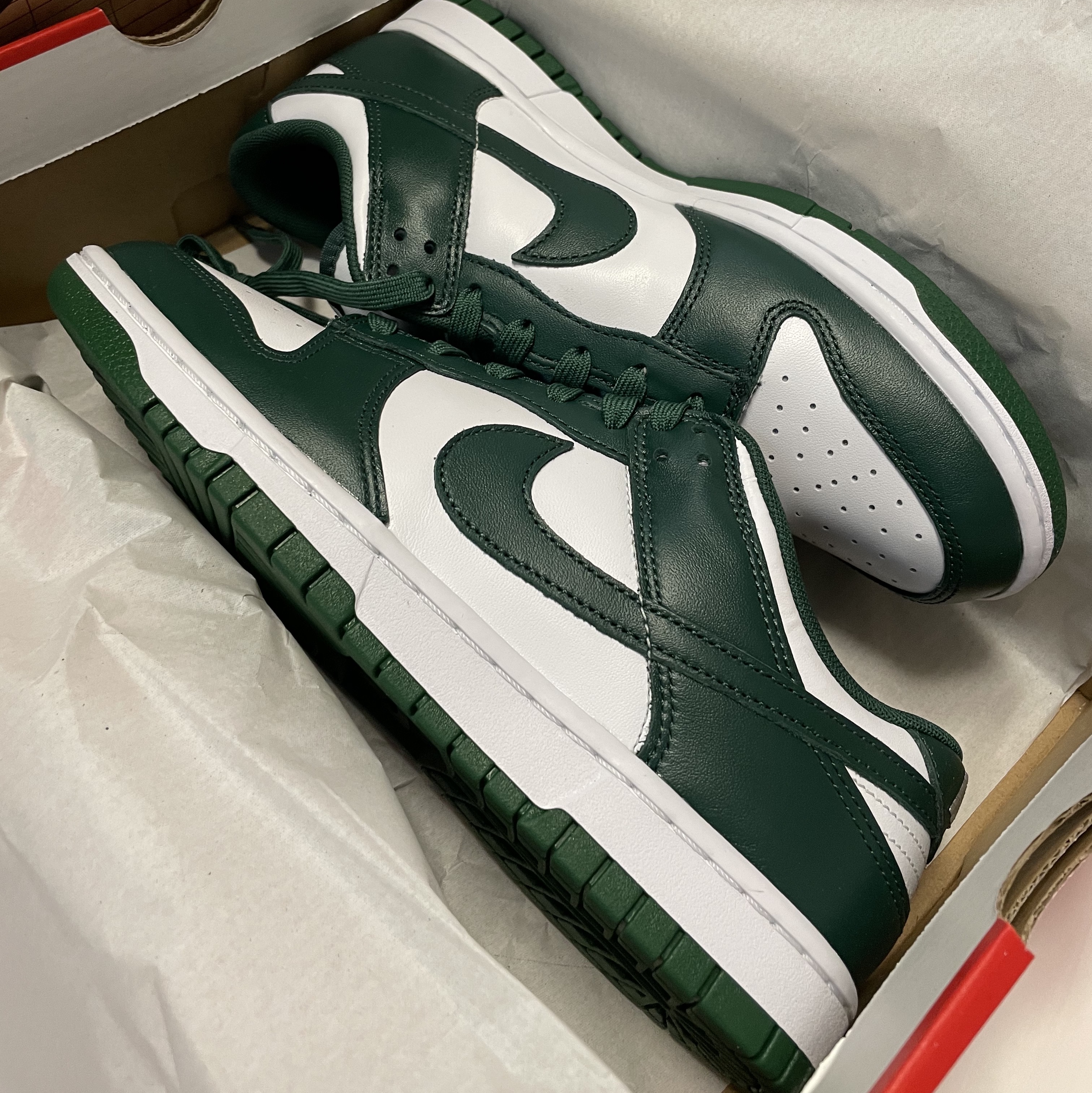 Nike Dunk Low Retro Varsity Green 착용 스타일 - 3