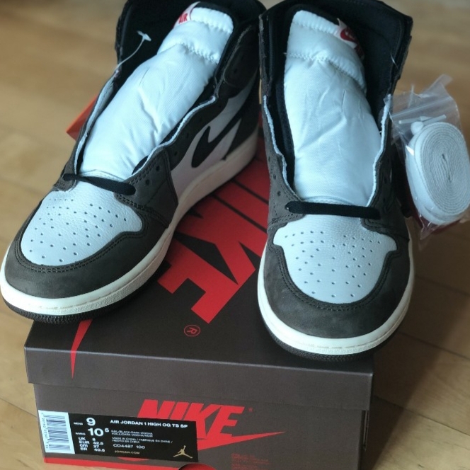 Jordan 6 x Travis Scott Retro SP British Khaki, Jordan 1 x Travis Scott Retro High OG SP Mocha 착용 스타일 - 2