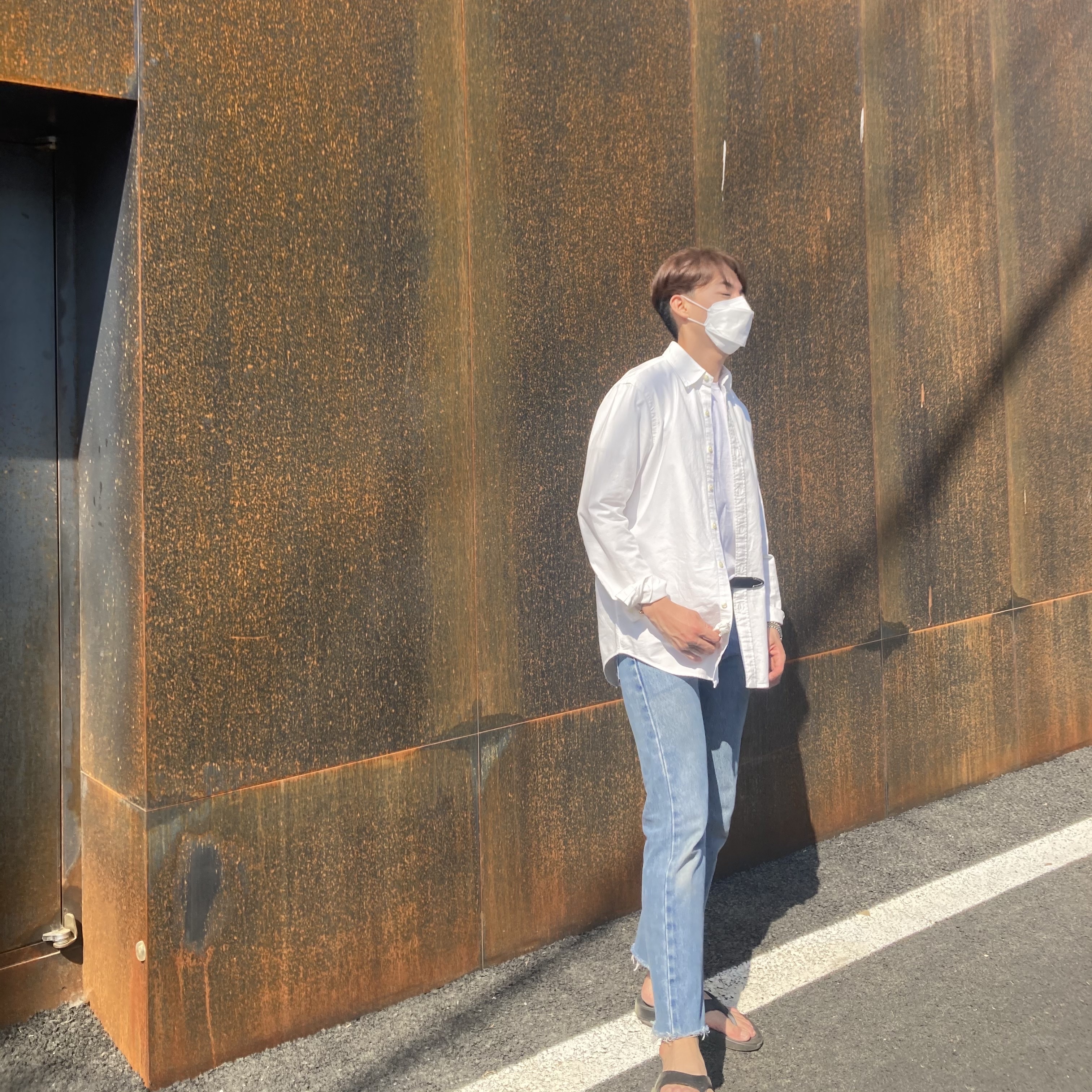 Oofos OOriginal Black 착용 스타일