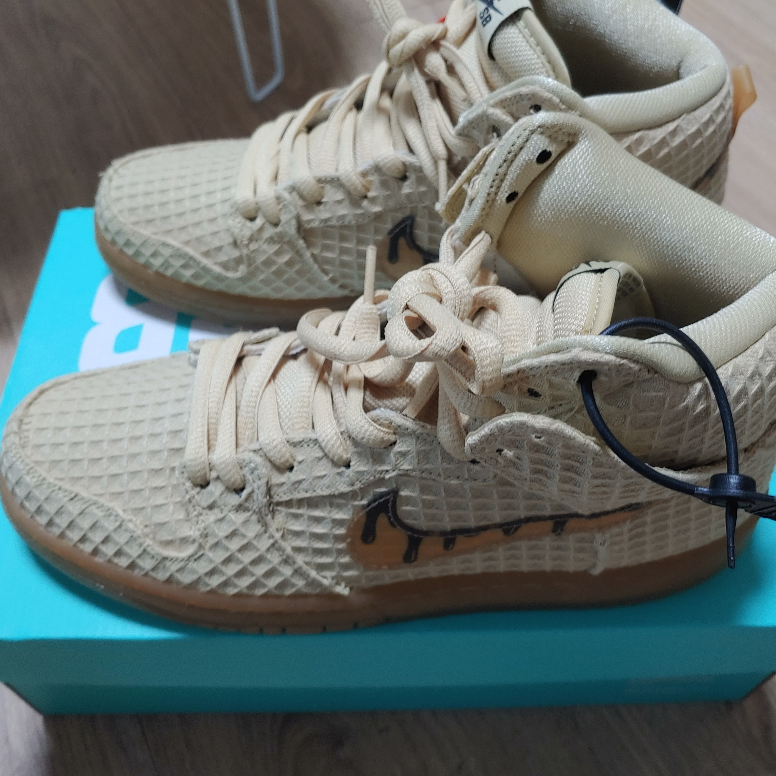Nike Dunk SB High Waffle 착용 스타일 - 1