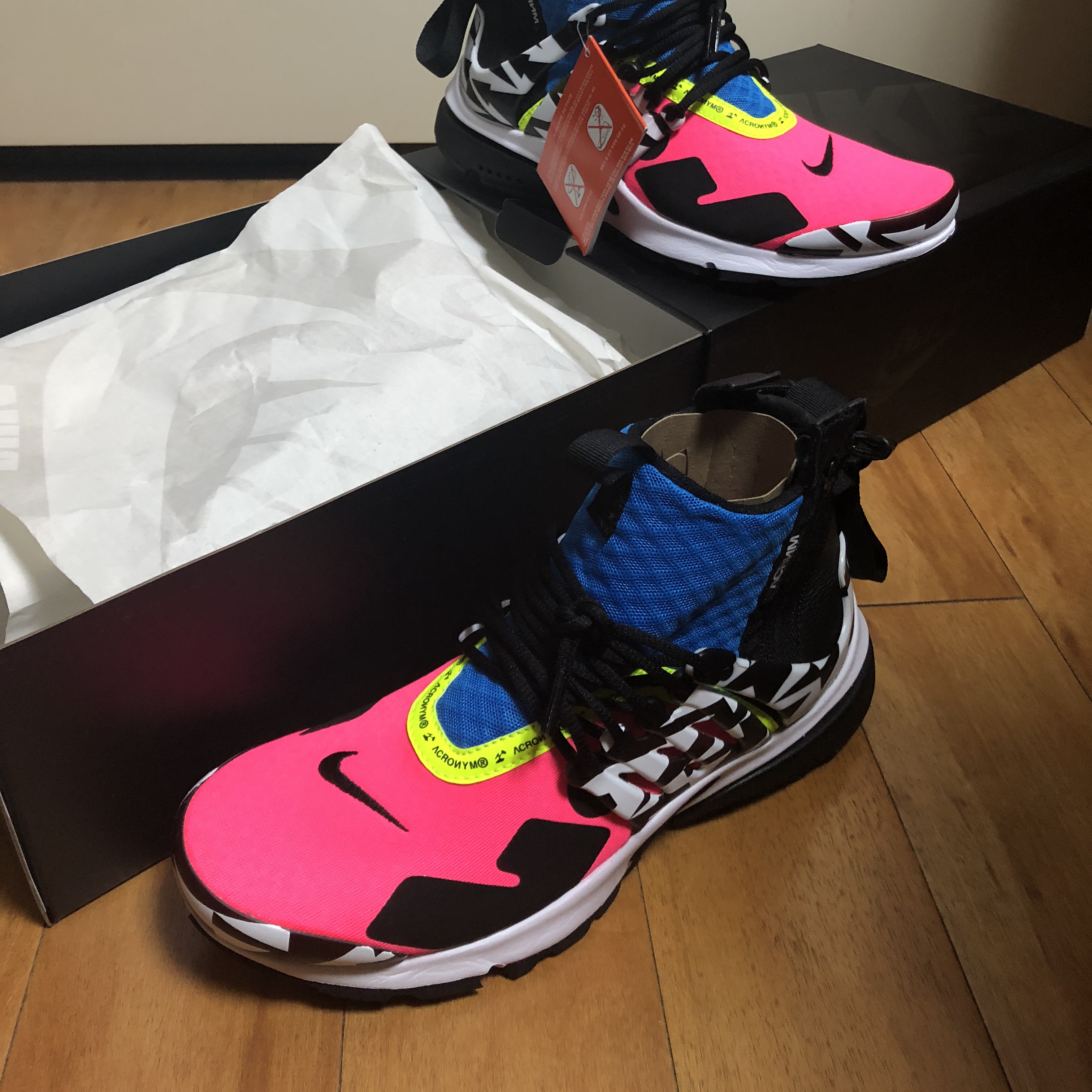 Nike x Acronym Air Presto Mid Racer Pink 착용 스타일