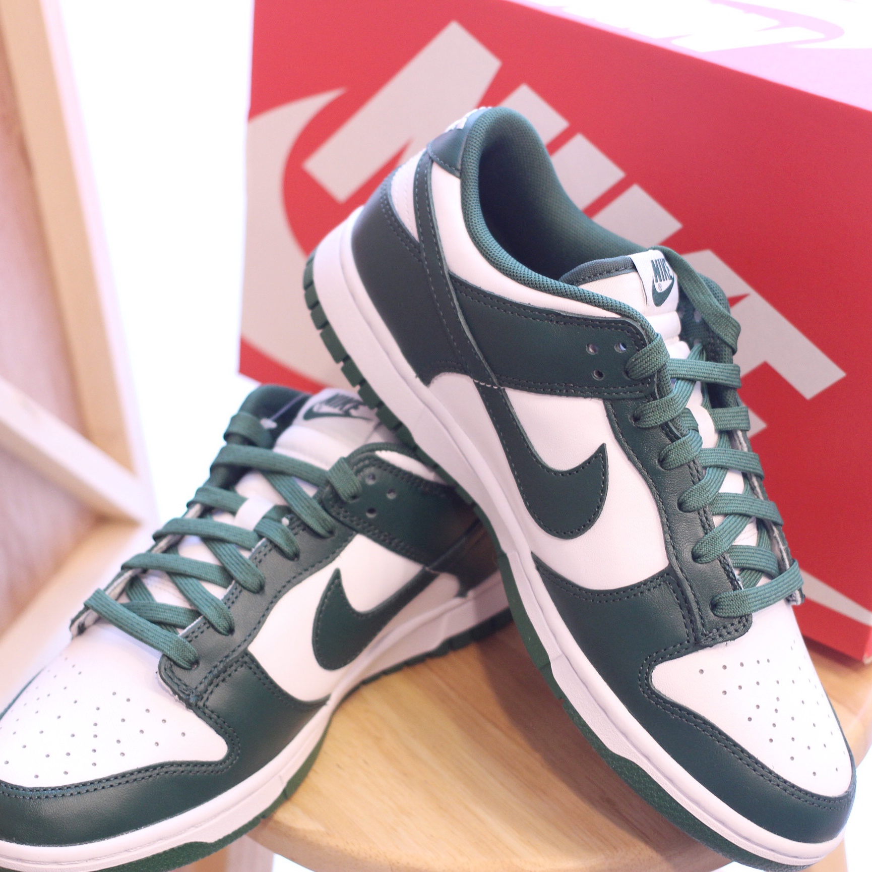 Nike Dunk Low Retro Varsity Green 착용 스타일