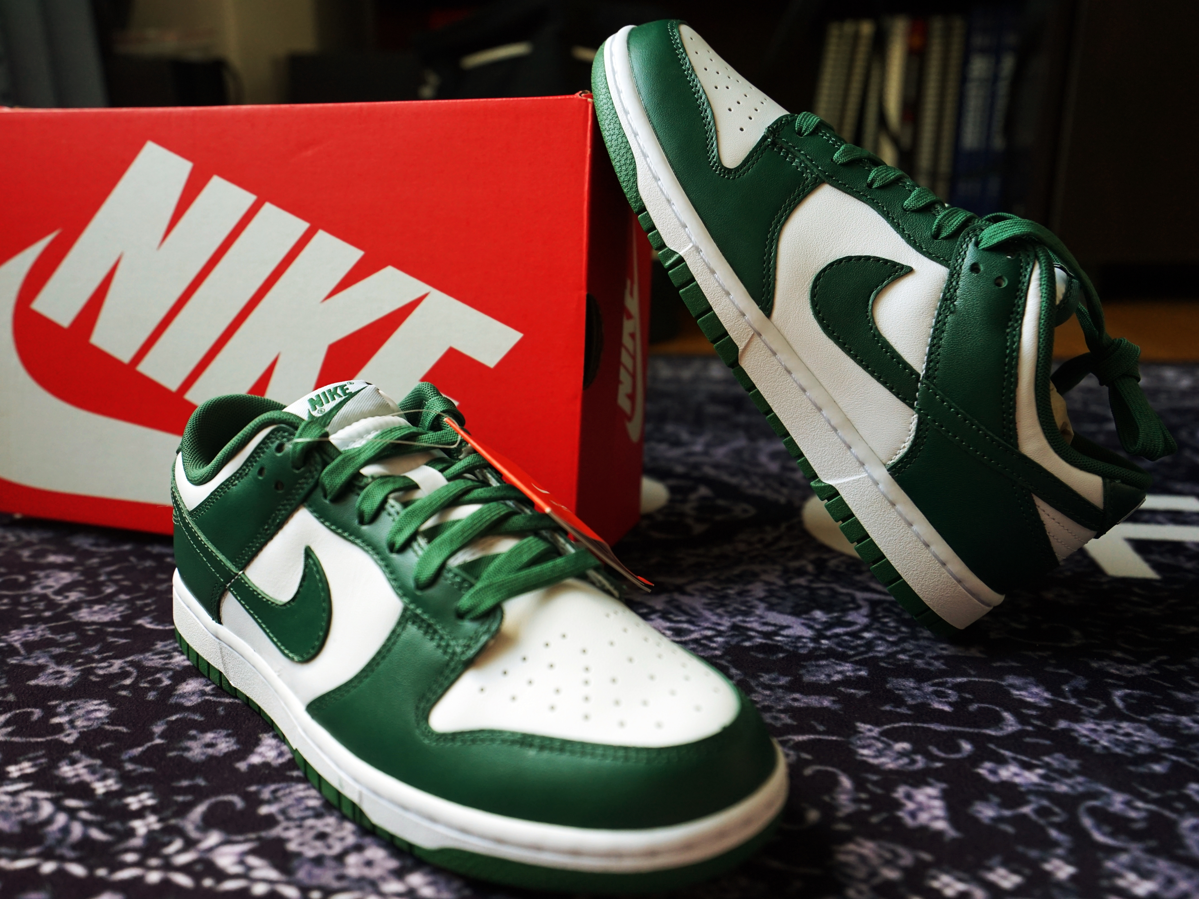 Nike Dunk Low Retro Varsity Green 착용 스타일