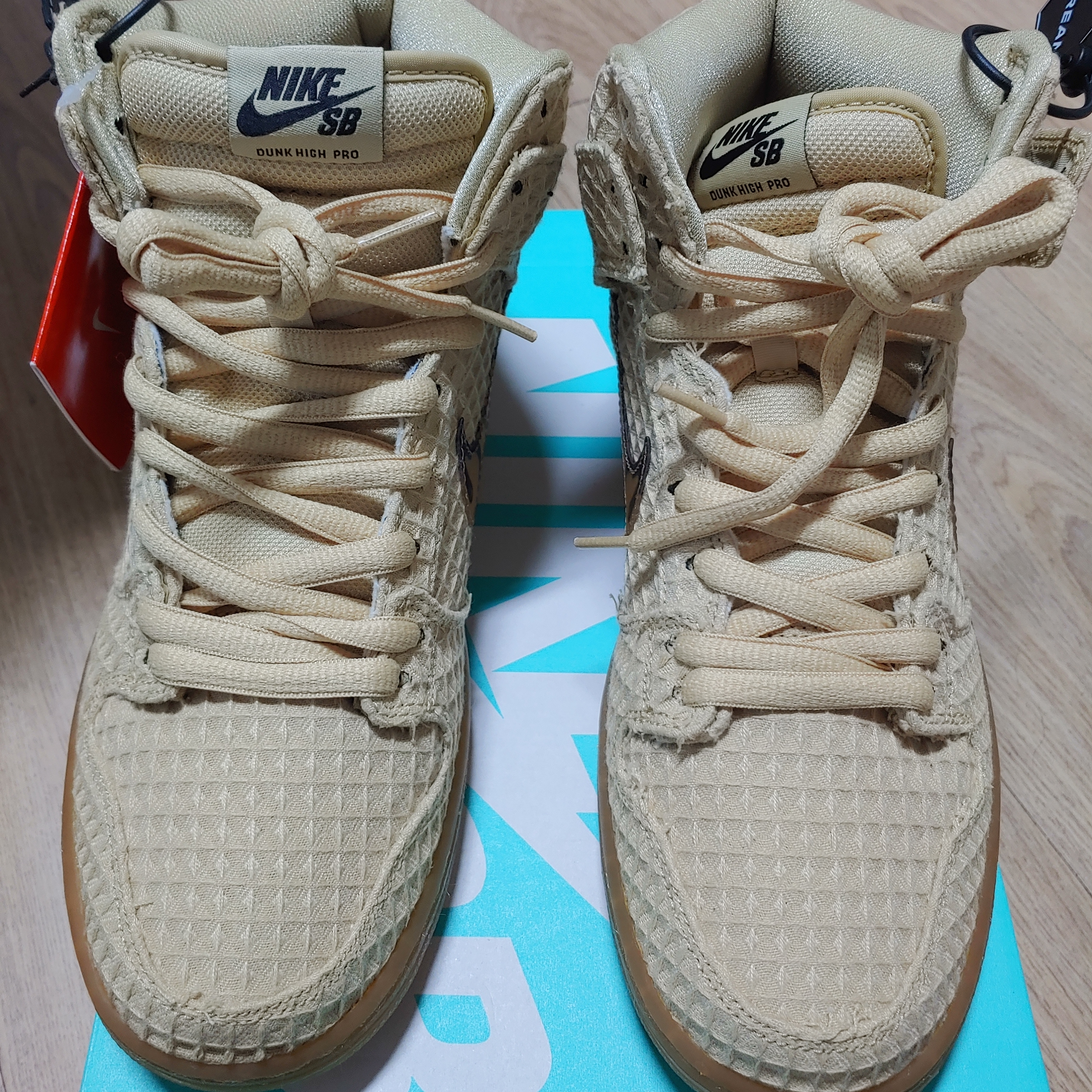 Nike Dunk SB High Waffle 착용 스타일 - 2