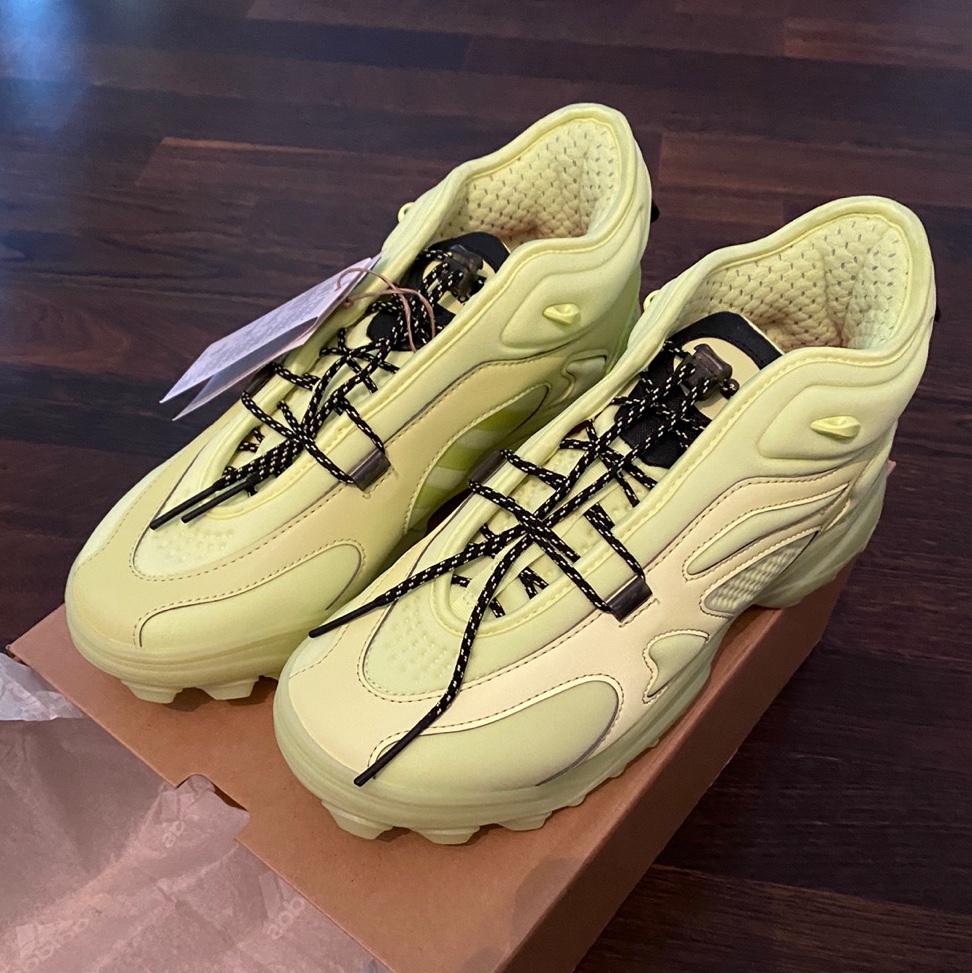 Adidas x 032c GSG TR 착용 스타일 - 1