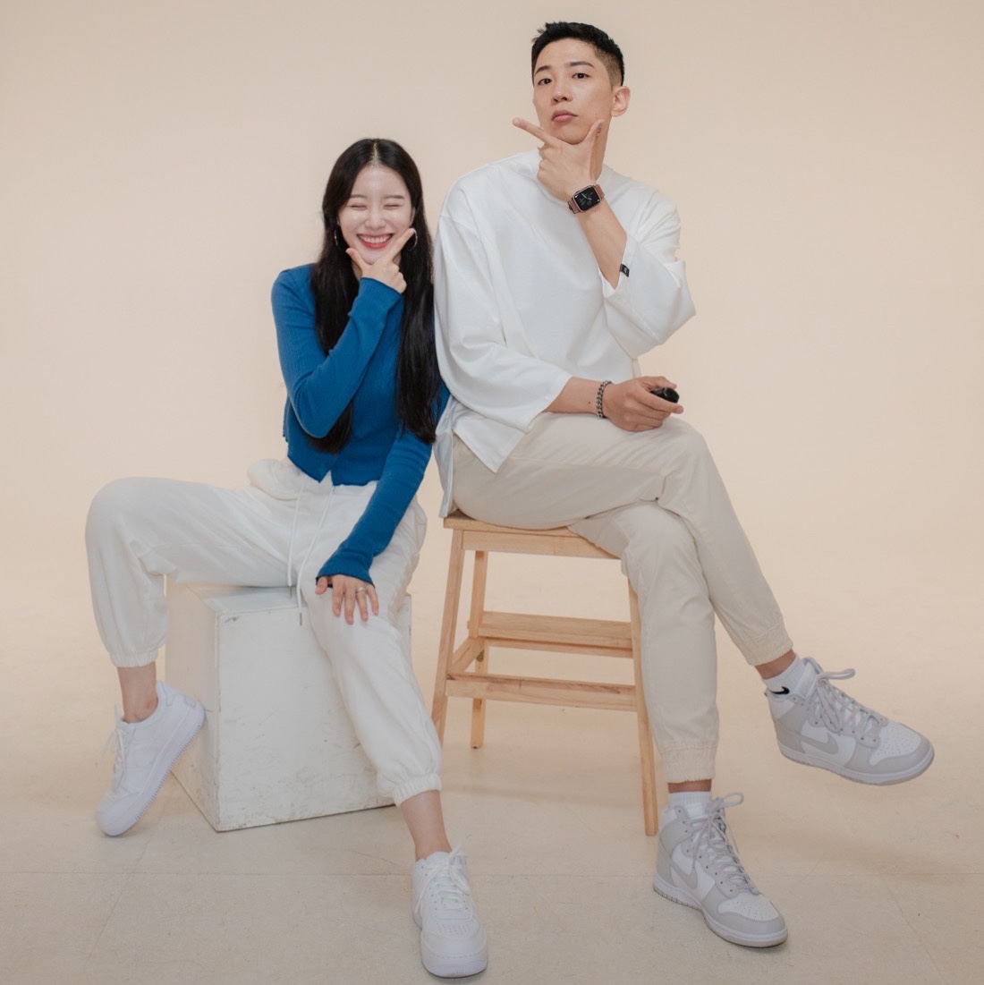 (W) Nike Air Force 1 Shadow Triple White, Nike Dunk High Retro Vast Grey 착용 스타일