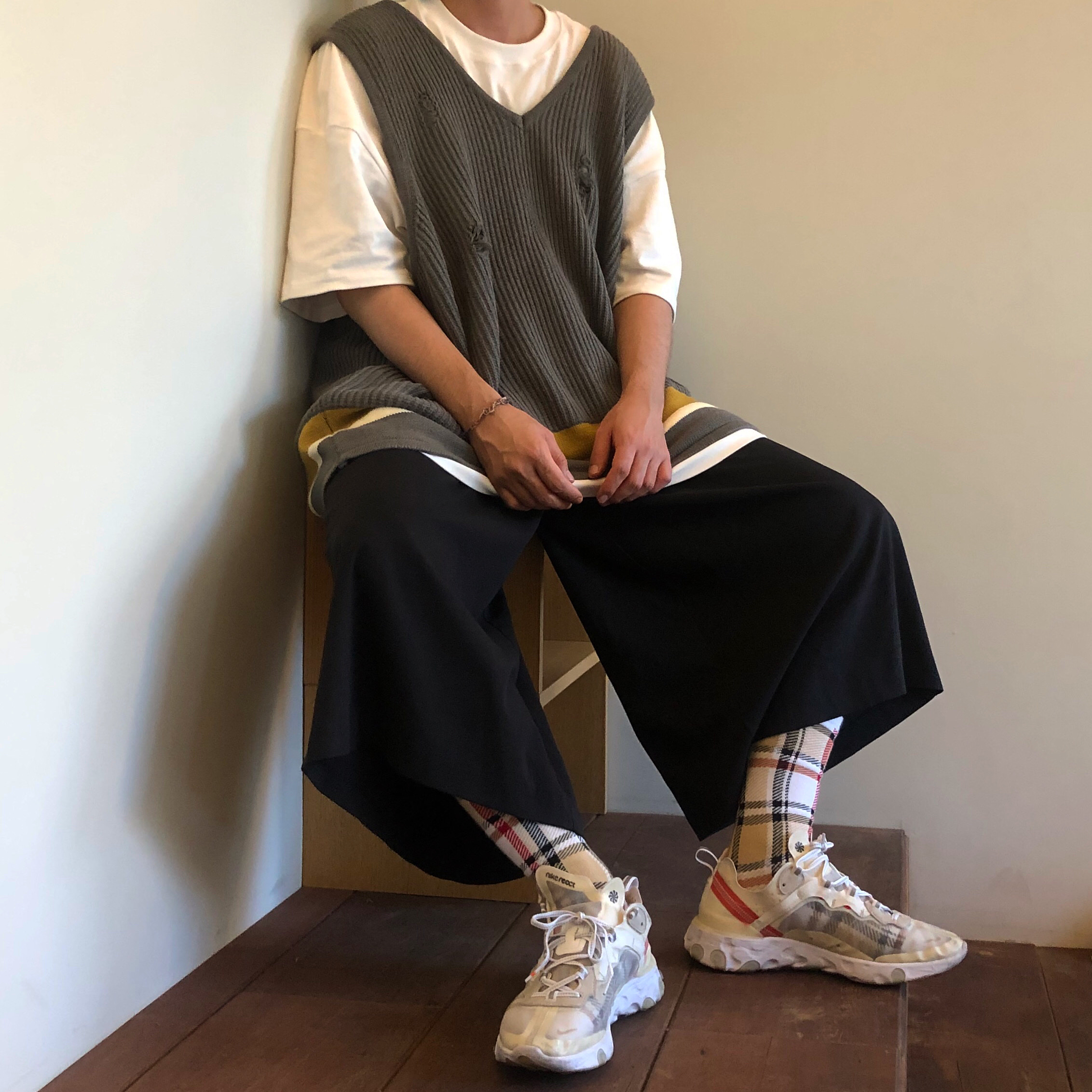 Nike React Element 87 Sail Light Bone 착용 스타일