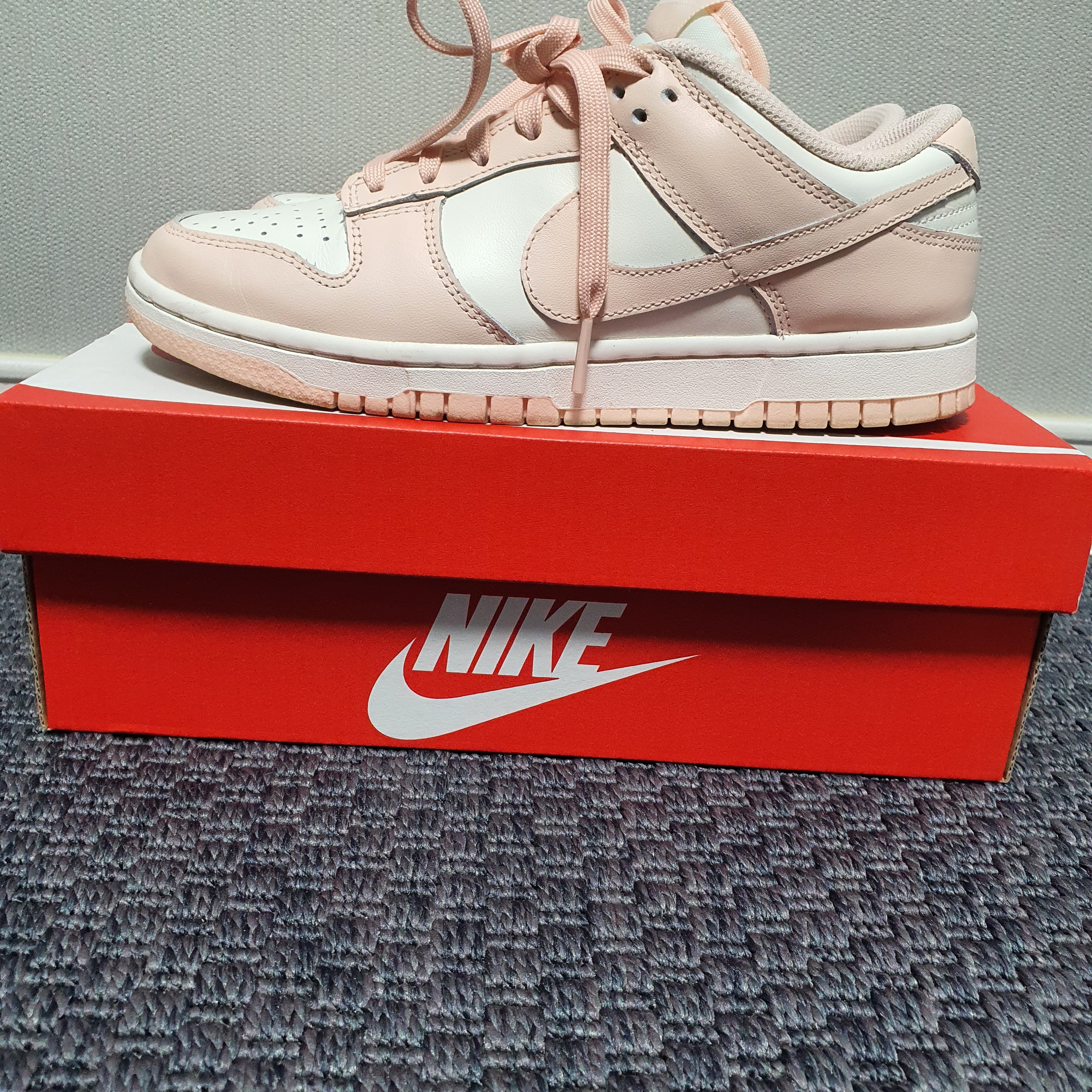 (W) Nike Dunk Low Orange Pearl 착용 스타일