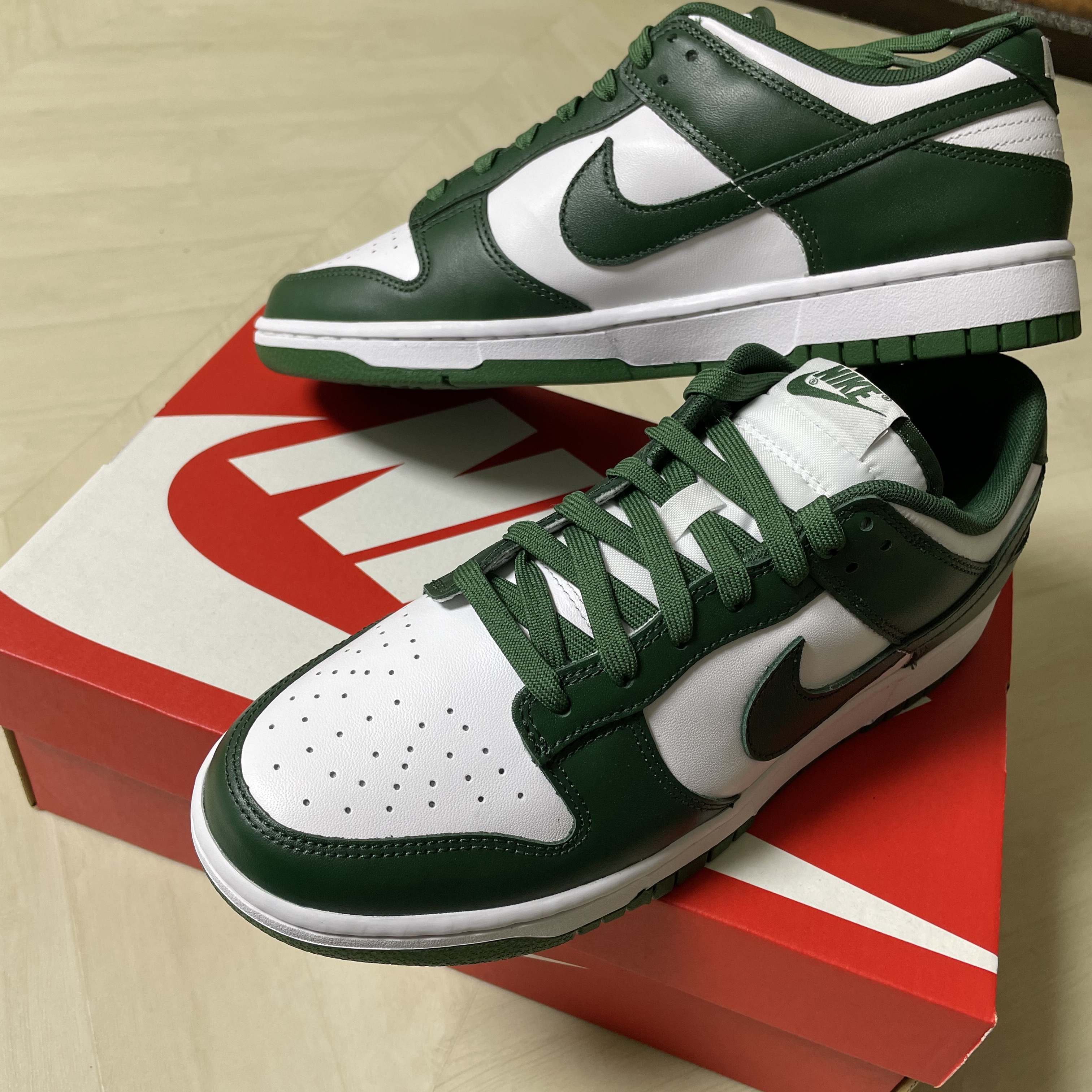 Nike Dunk Low Retro Varsity Green 착용 스타일 - 3