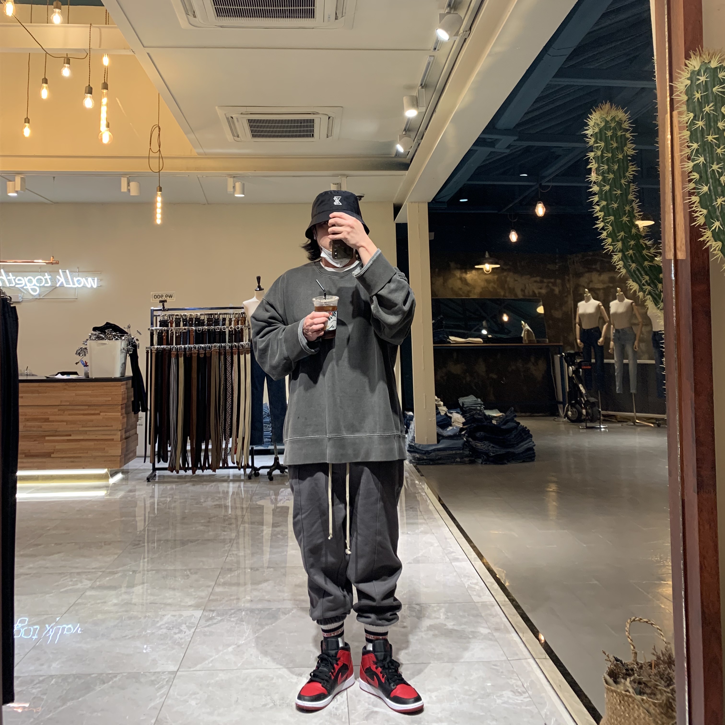 Jordan 1 Mid Bred Banned 2020 착용 스타일