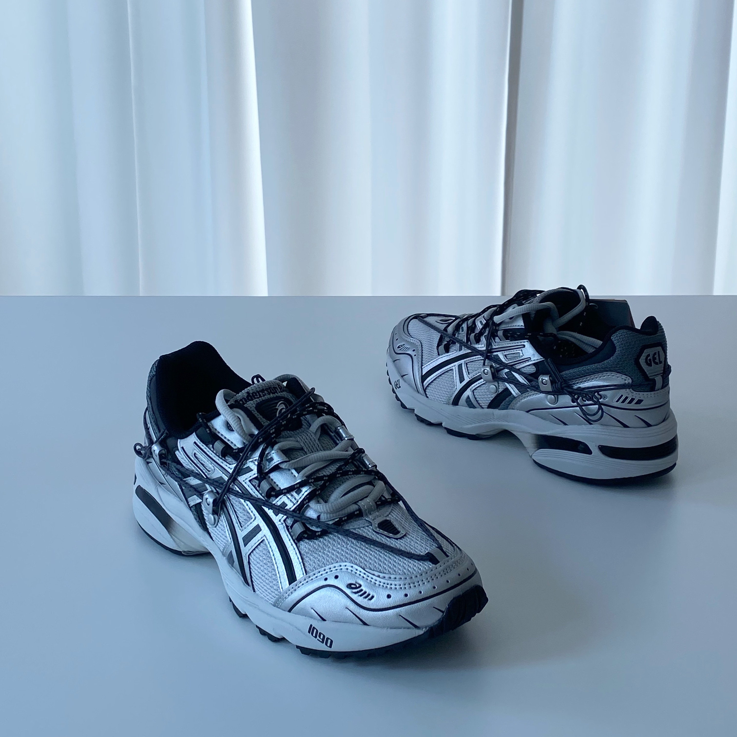 Asics x Andersson Bell Gel-1090 Glacier Grey Silver 착용 스타일 - 2