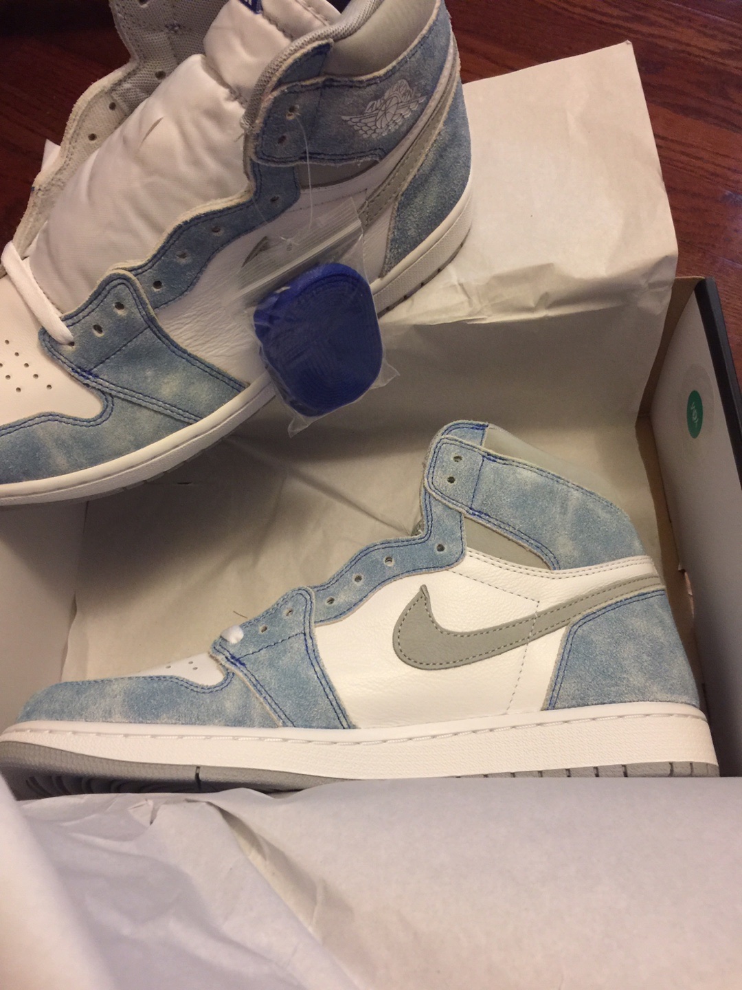 Jordan 1 Retro High OG Hyper Royal 착용 스타일 - 2