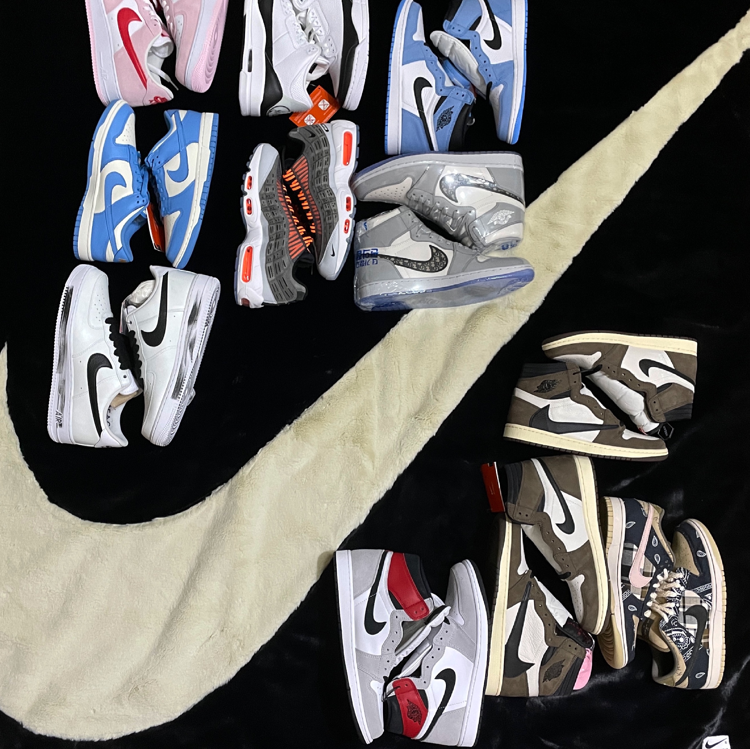 Jordan 1 x Dior High OG, Jordan 1 x Travis Scott Retro High OG SP Mocha 착용 스타일